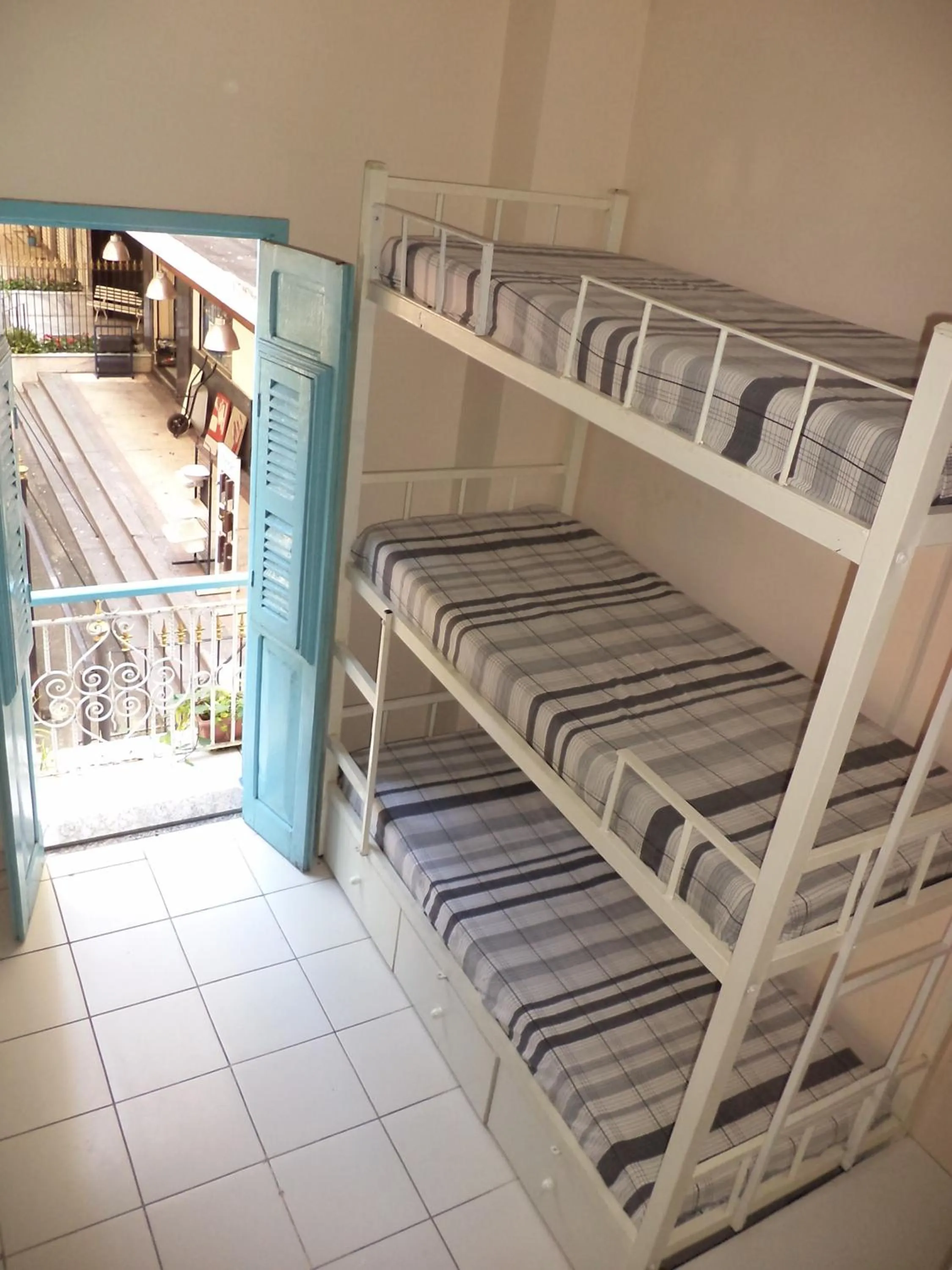 Photo of the whole room, Bed in Solar Hostel Beach Copacabana