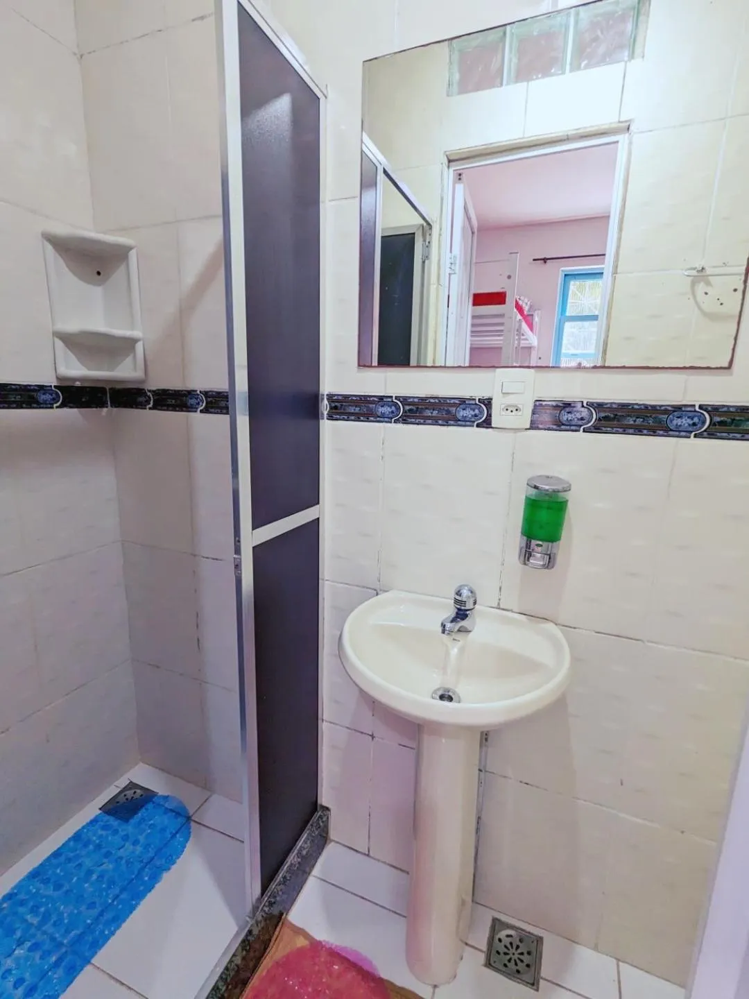 Bathroom in Solar Hostel Beach Copacabana