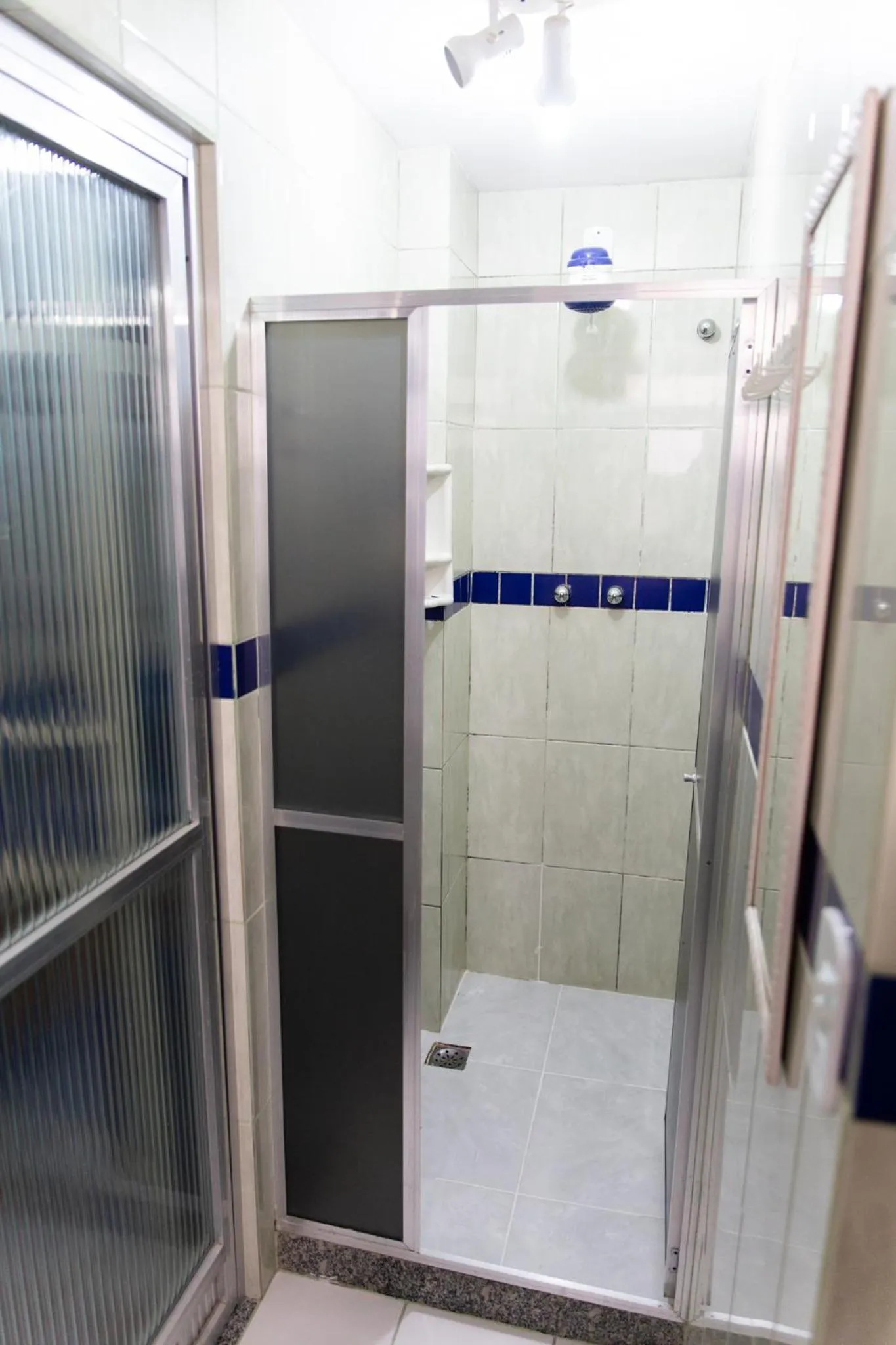 Bathroom in Solar Hostel Beach Copacabana