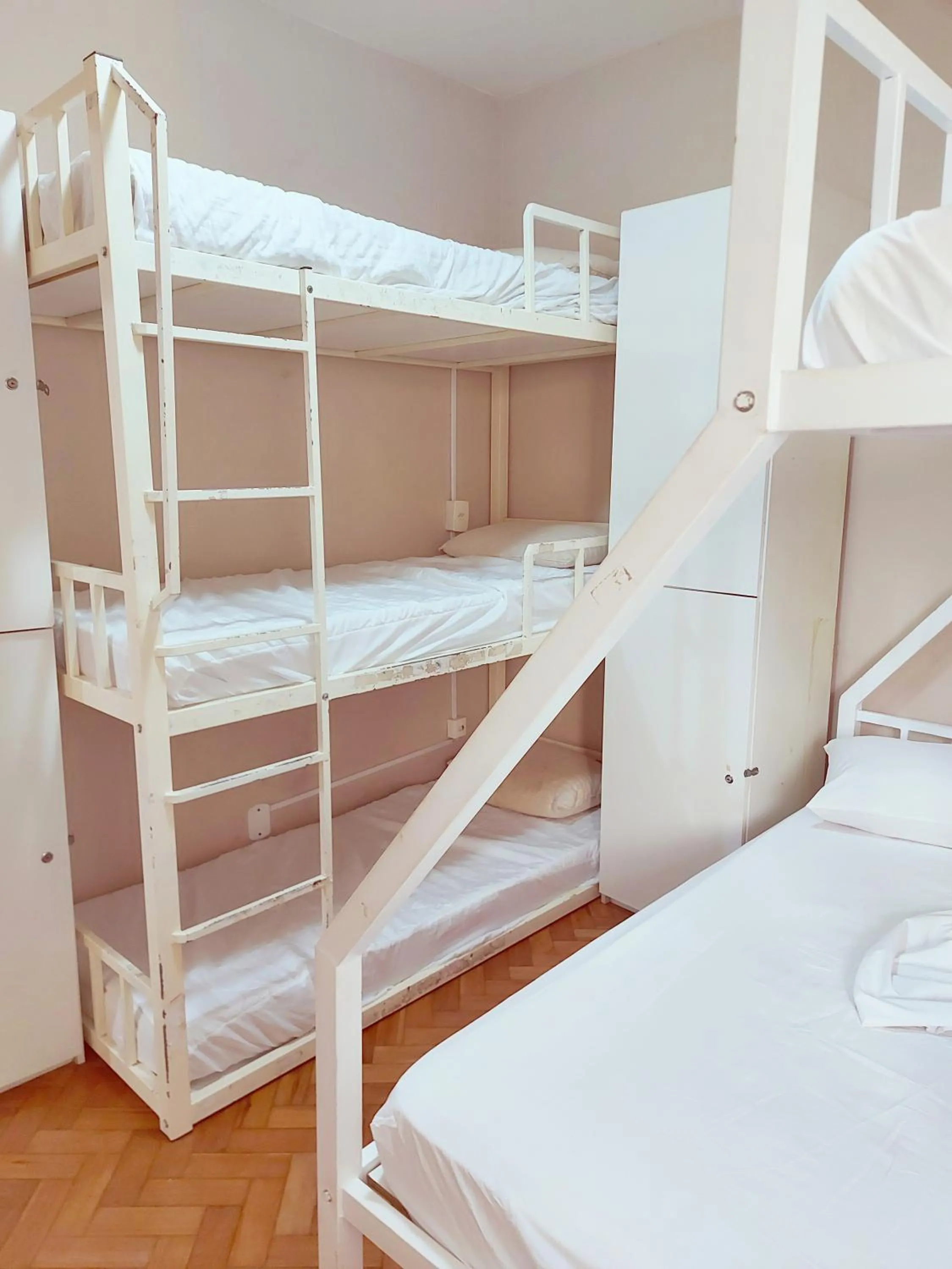 Photo of the whole room, Bed in Solar Hostel Beach Copacabana