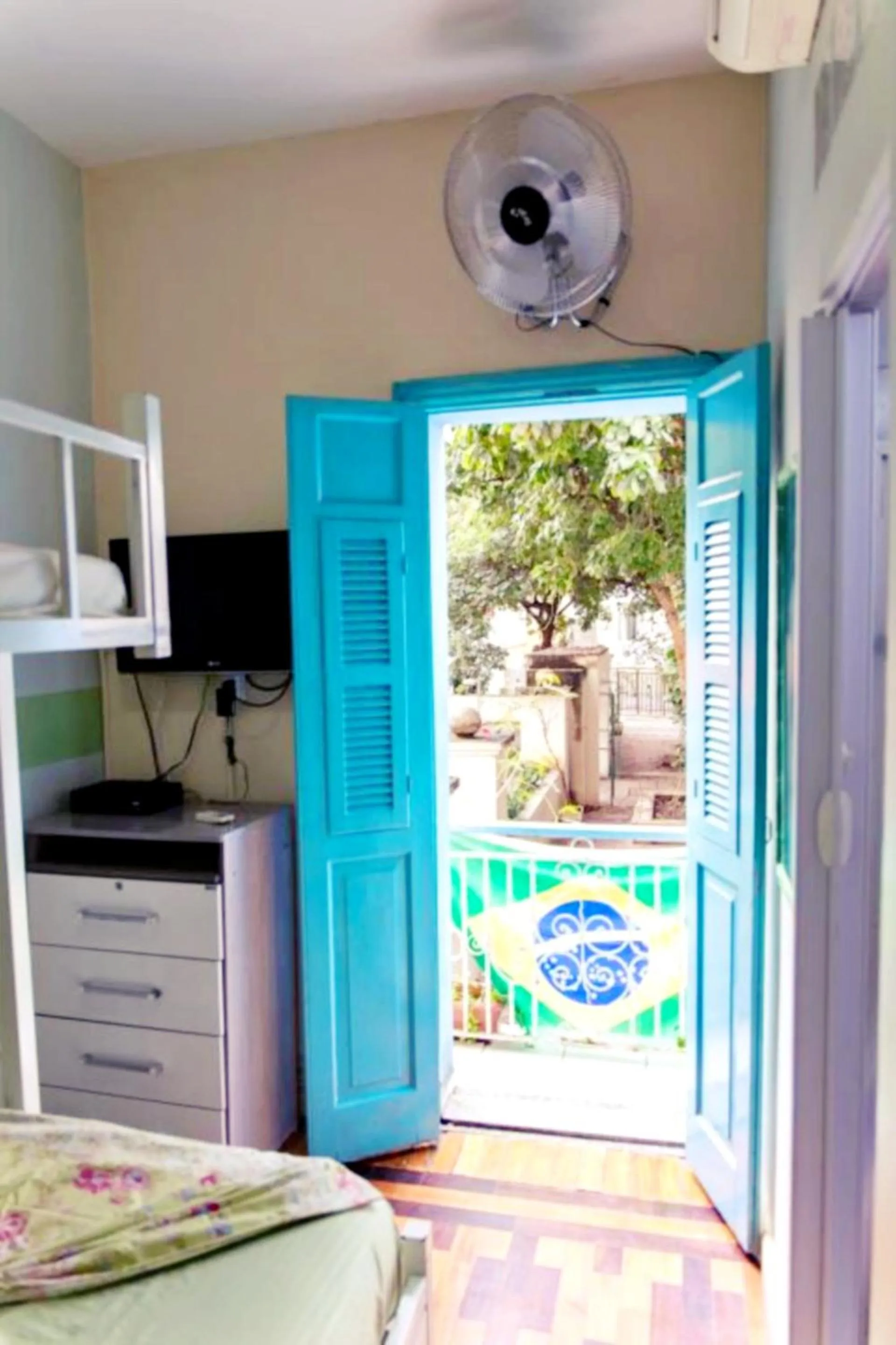 Photo of the whole room in Solar Hostel Beach Copacabana