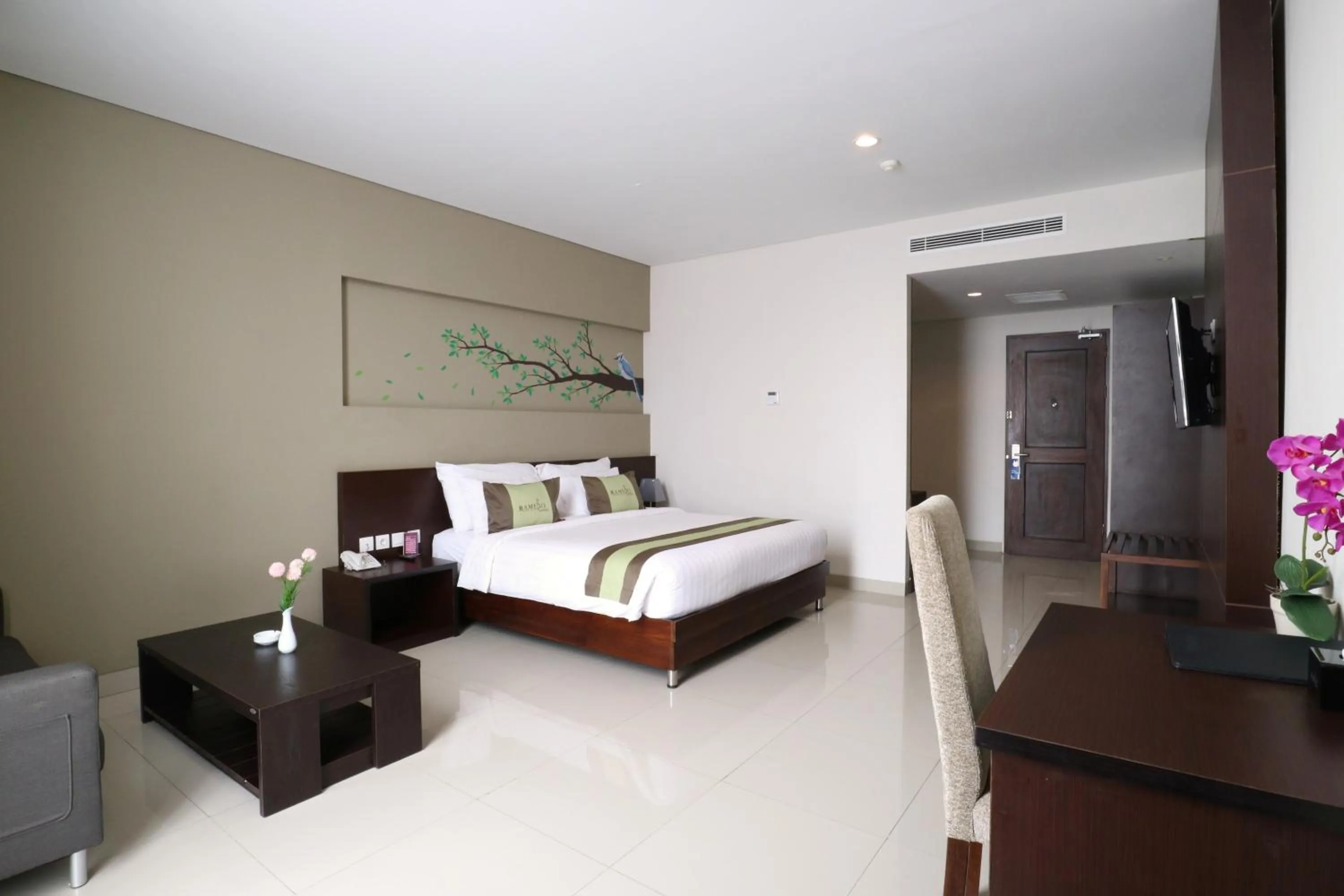 Bedroom, Bed in Ramedo Hotel