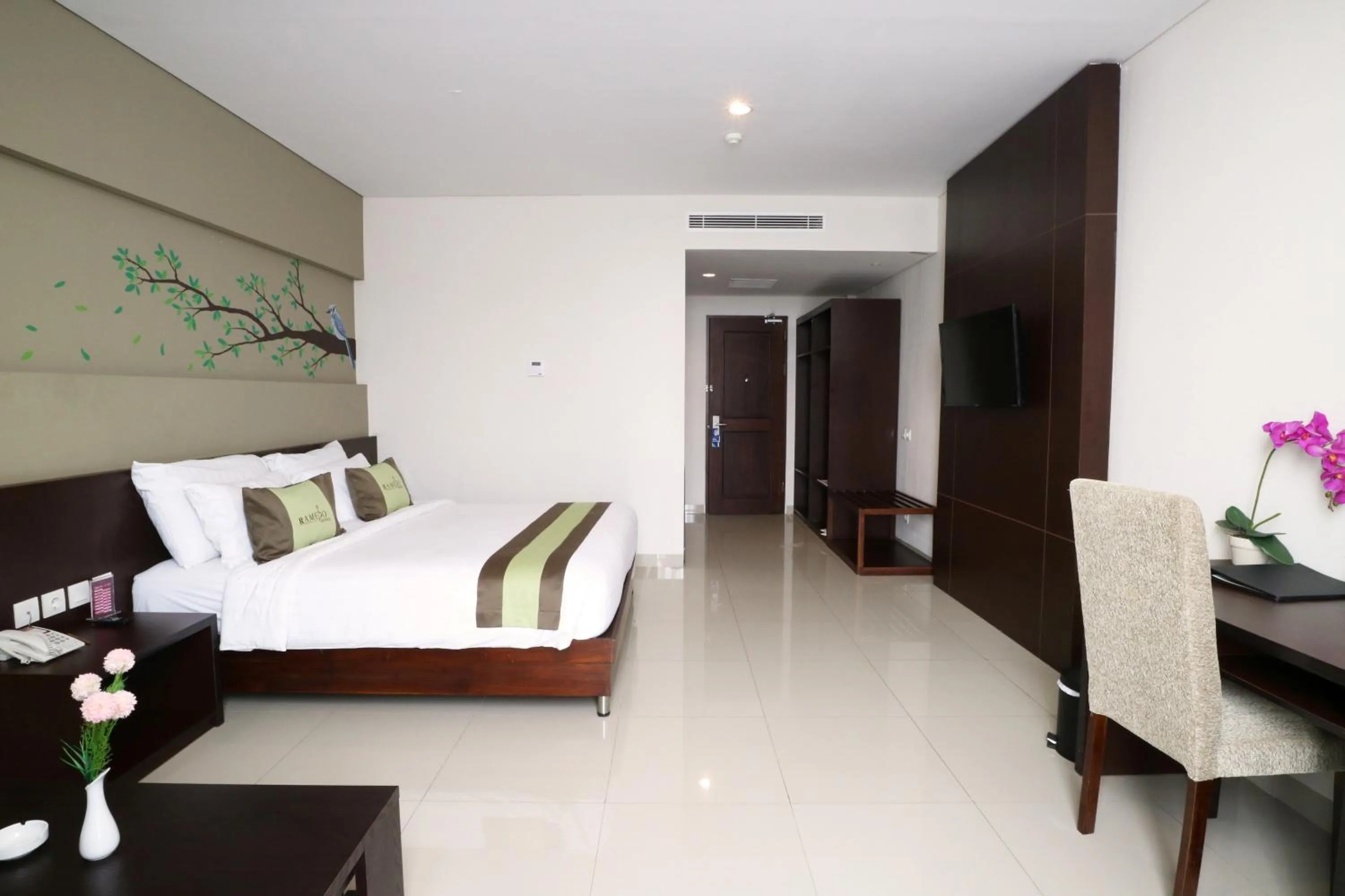 Bedroom, Bed in Ramedo Hotel