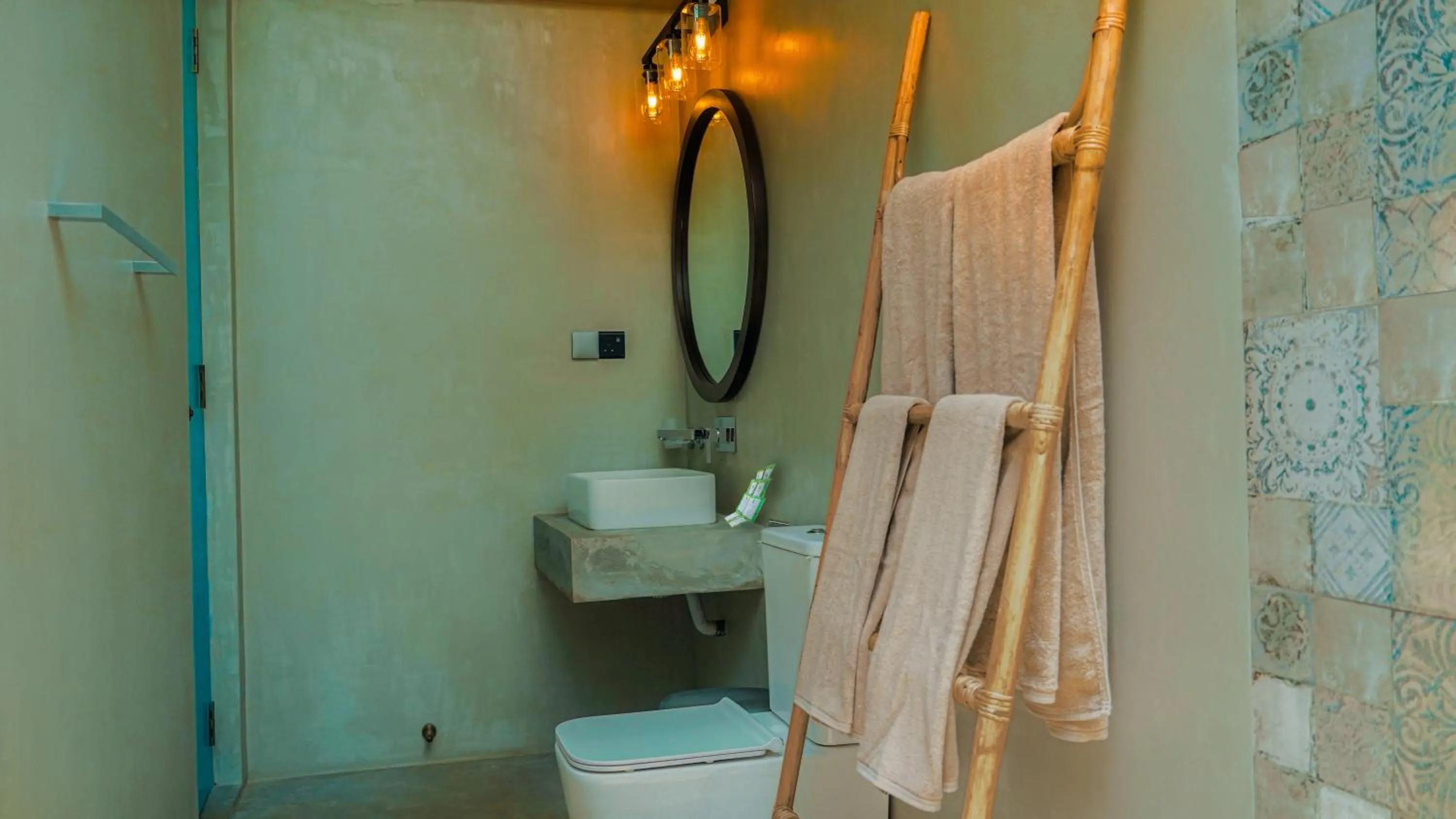 Bathroom in Villa Blue Monk - Thema Collection