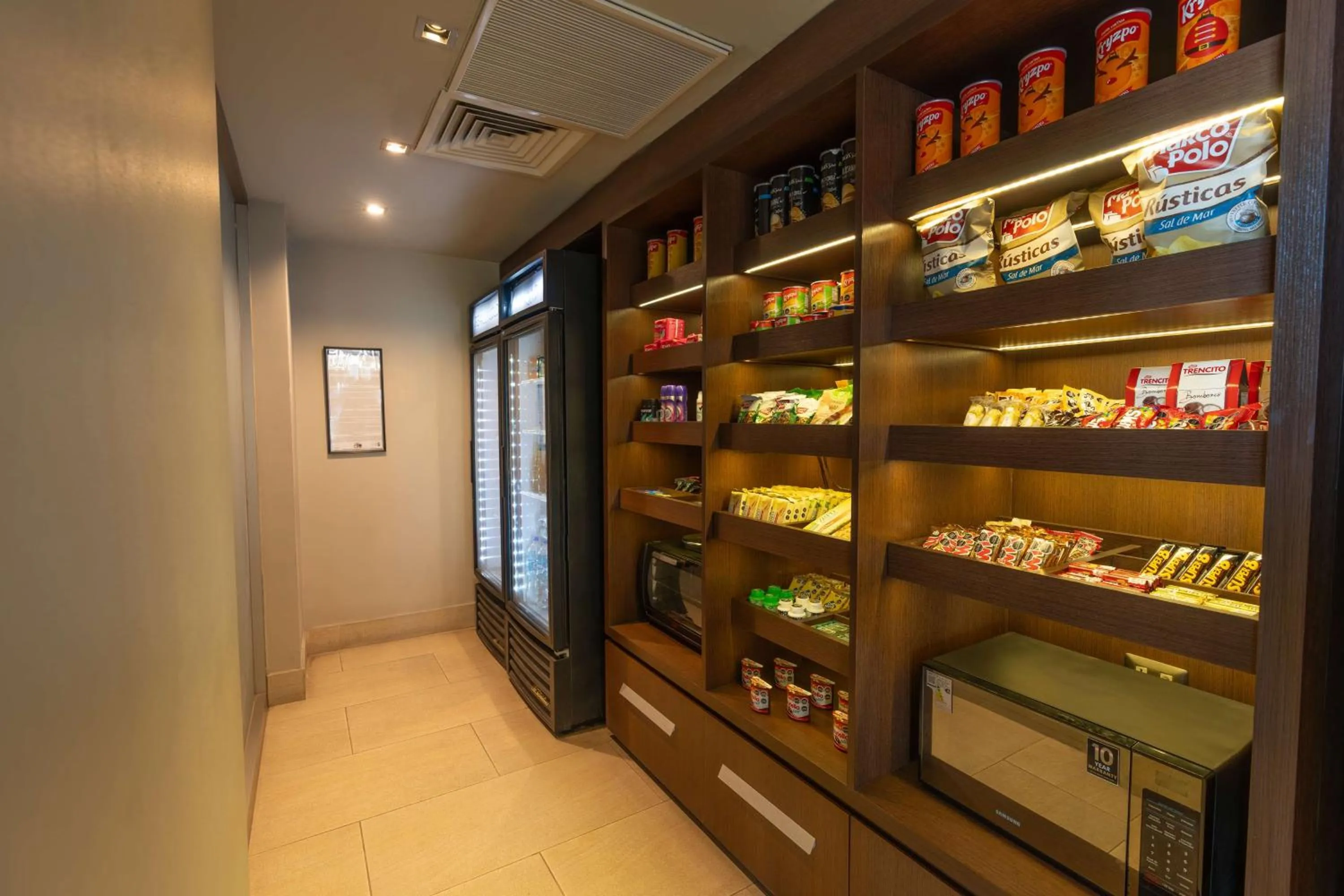 Restaurant/places to eat in Hilton Garden Inn Iquique