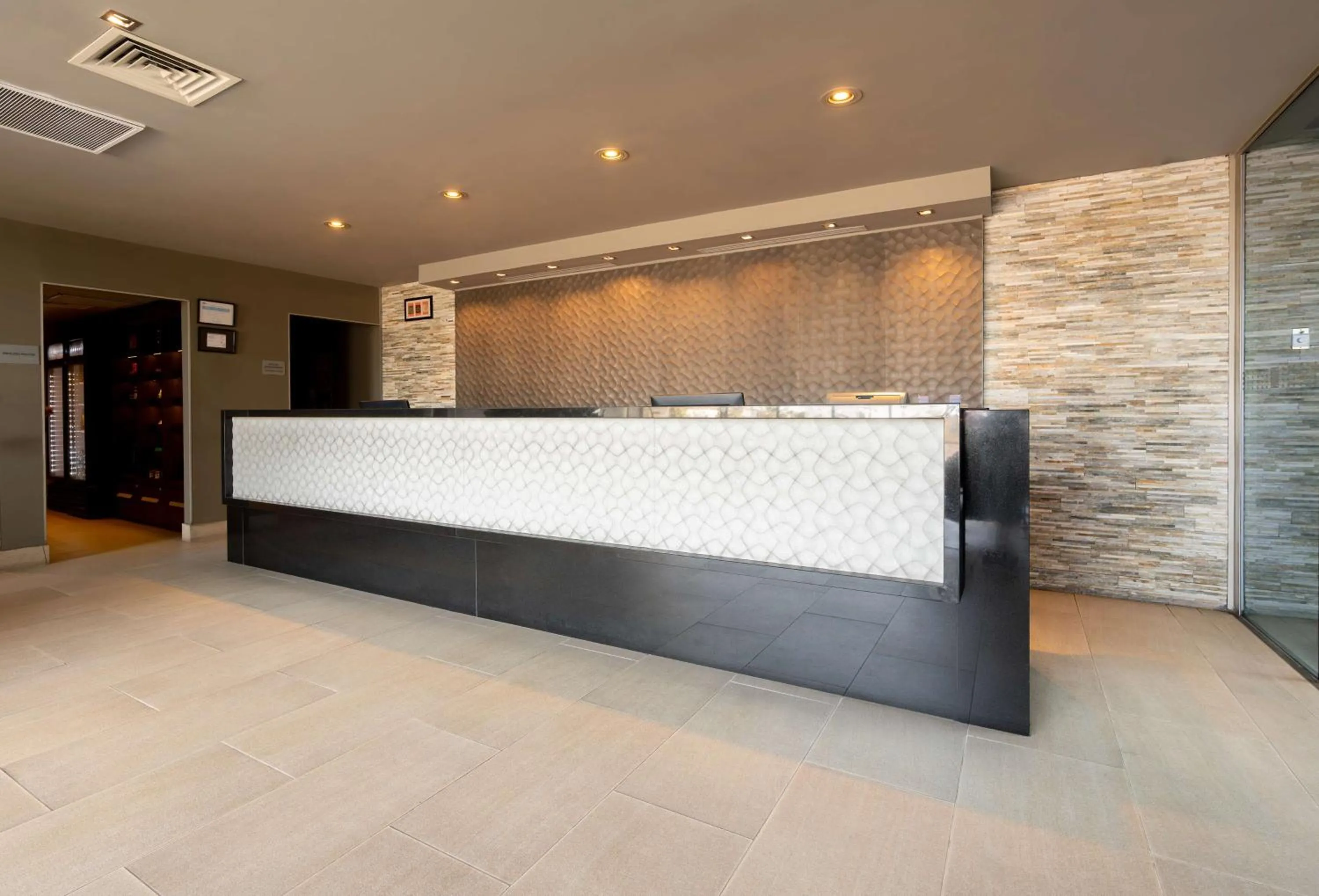 Lobby or reception in Hilton Garden Inn Iquique