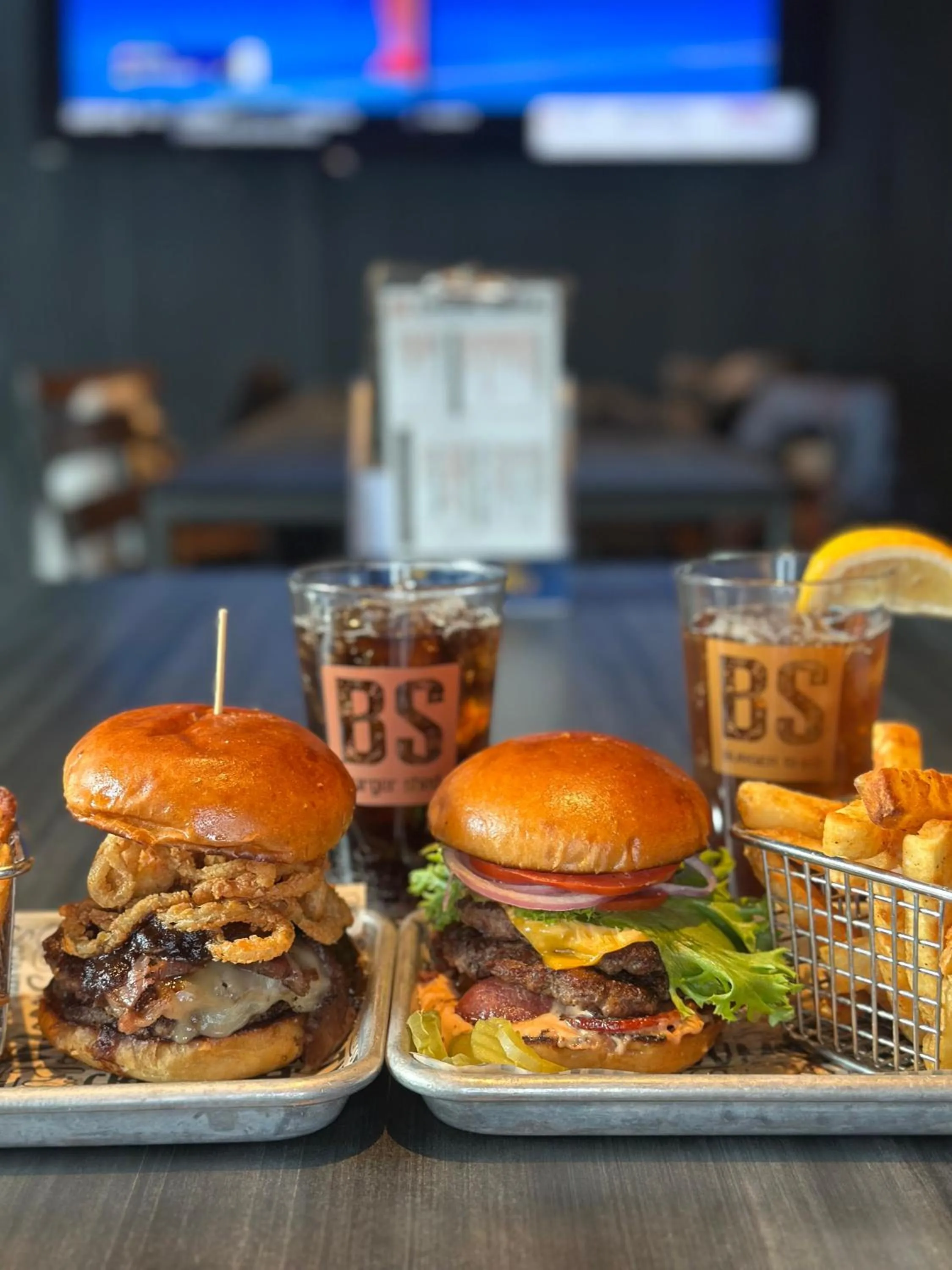 Restaurant/places to eat in Embassy Suites by Hilton Kansas City Olathe