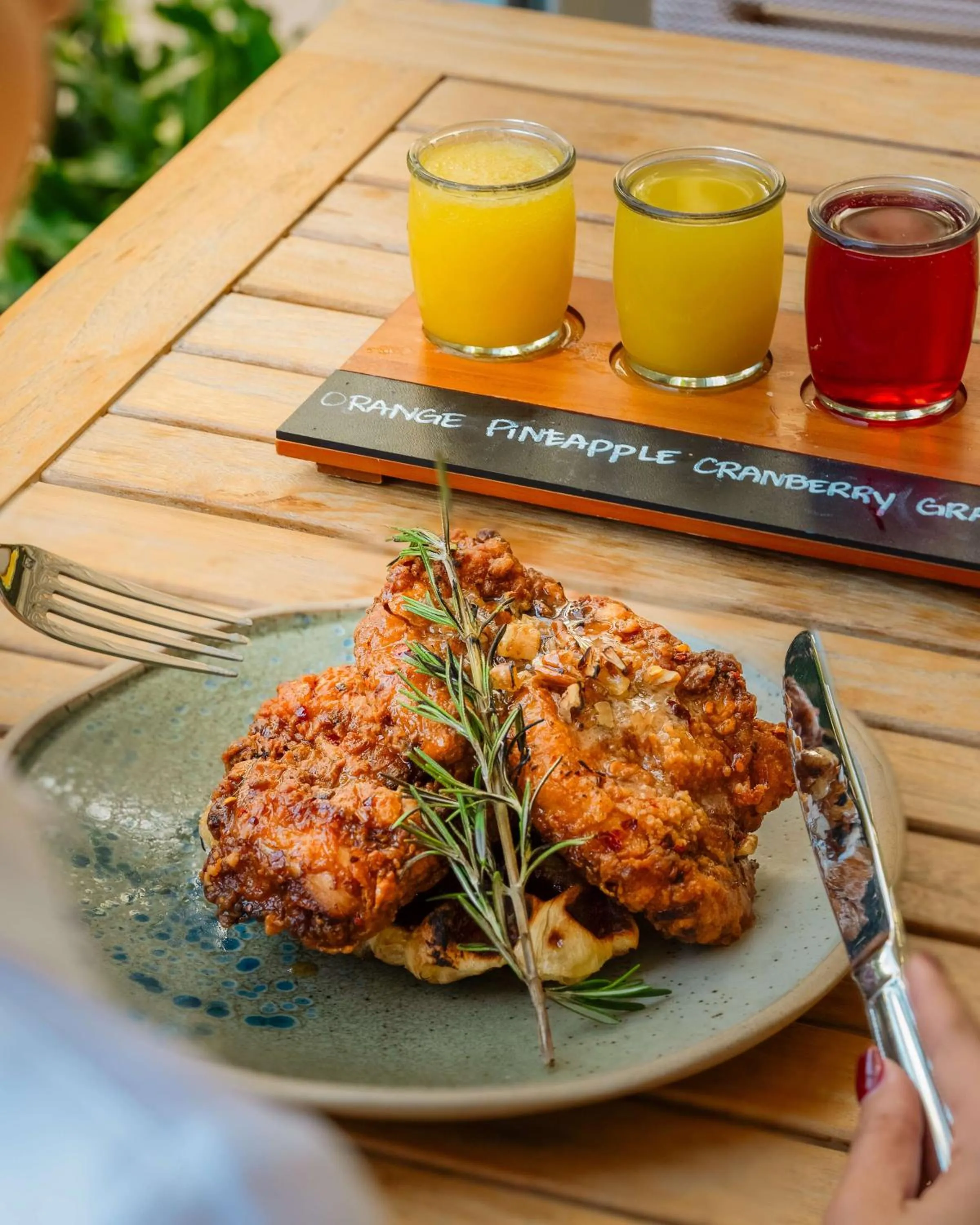 Restaurant/places to eat in Hilton West Palm Beach