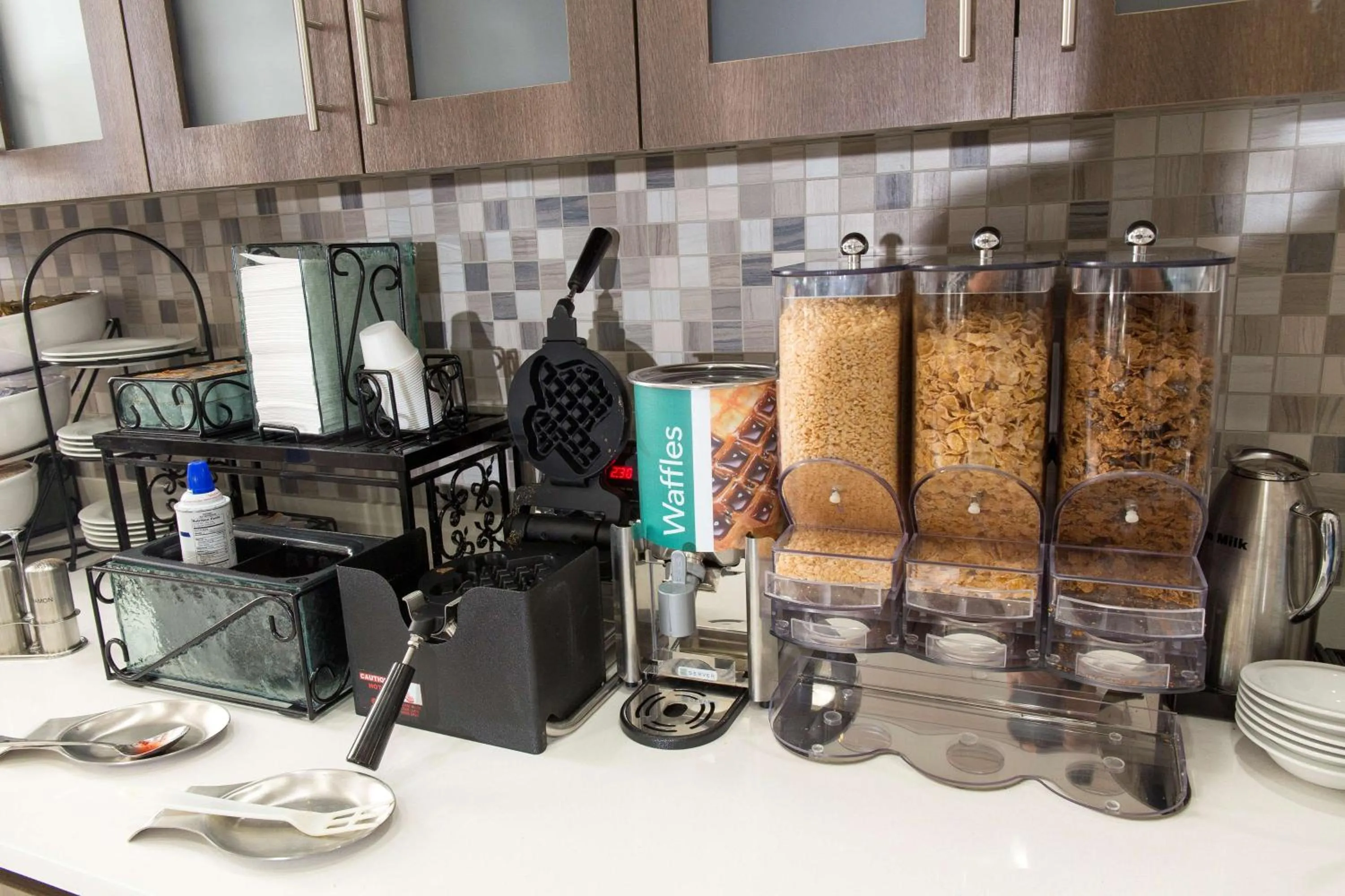 Dining area in Homewood Suites by Hilton Houston/Katy Mills Mall