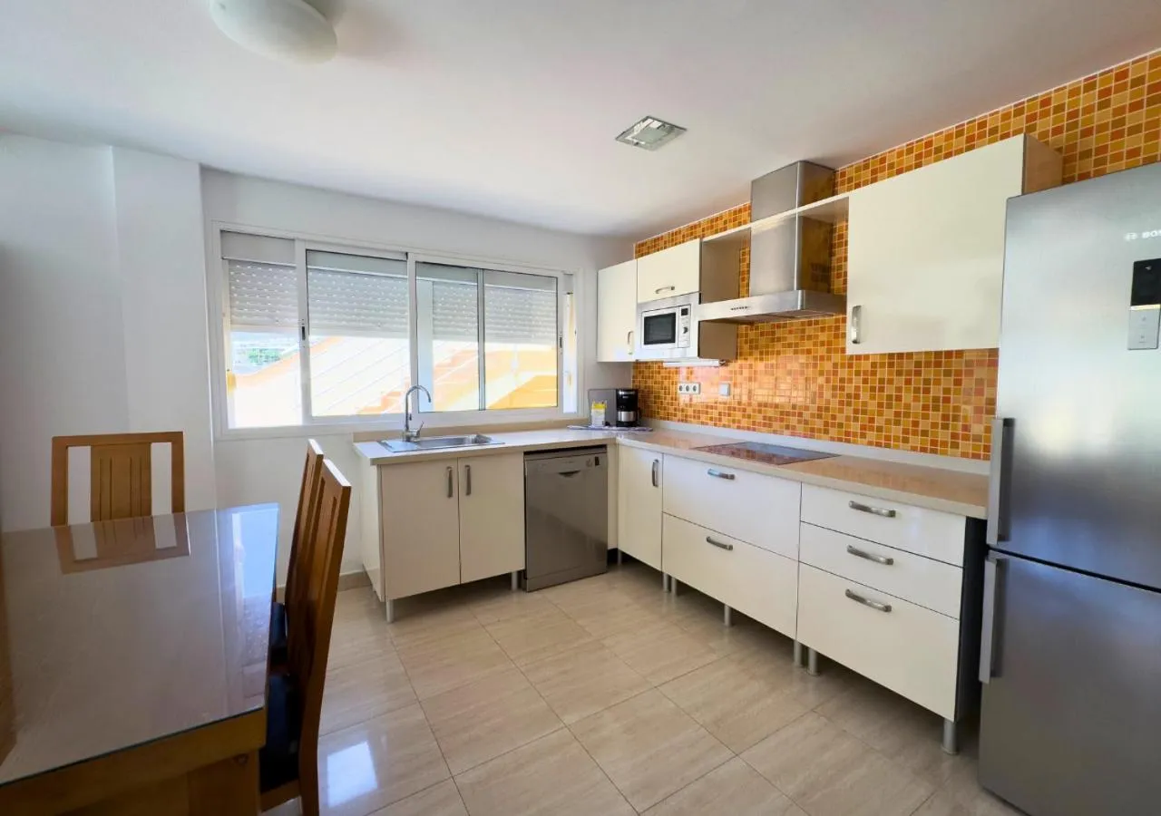 Kitchen or kitchenette in Holiday Club Sol Amadores