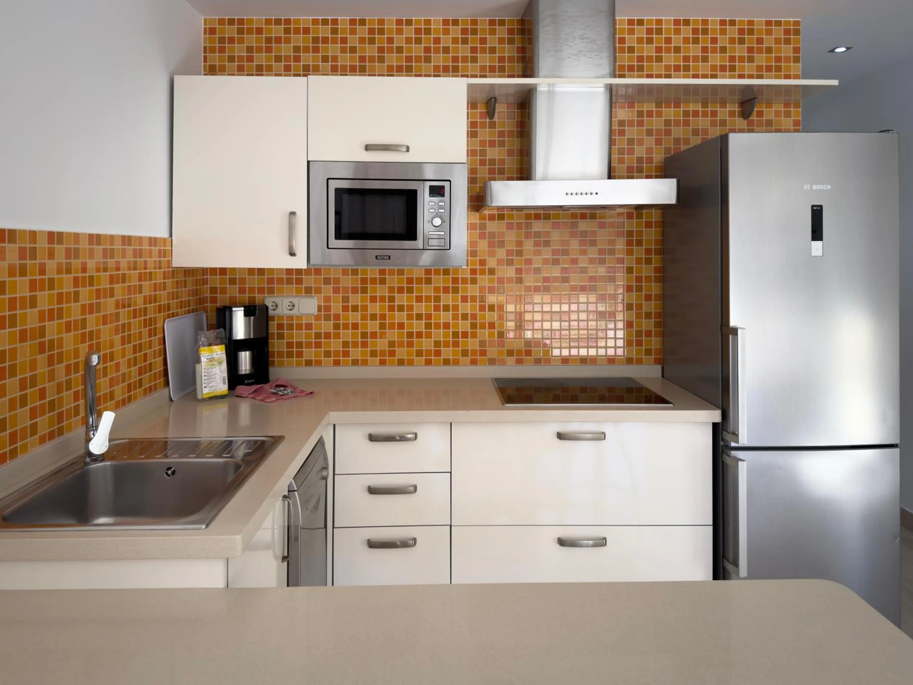 Kitchen or kitchenette in Holiday Club Sol Amadores