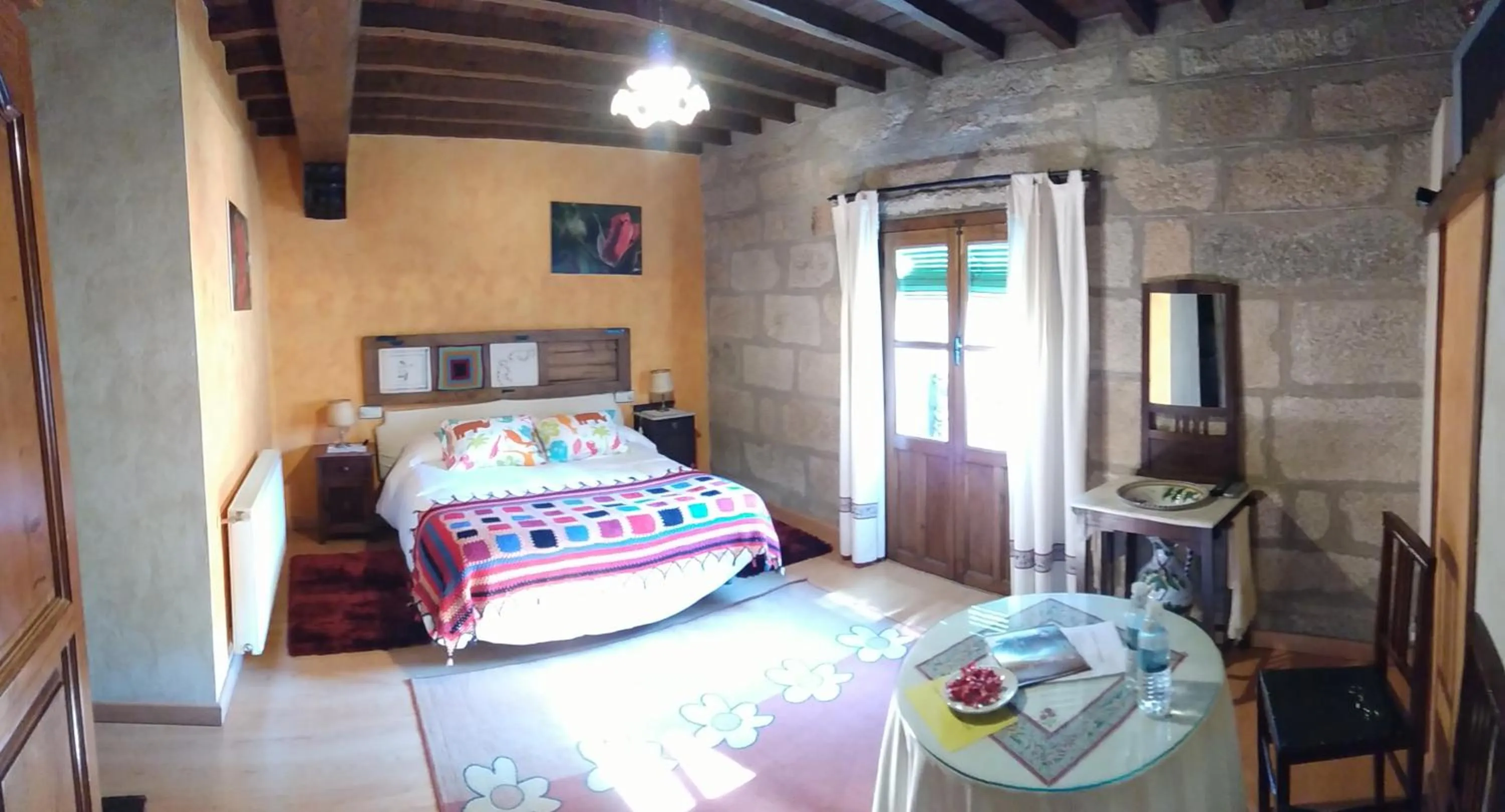 Photo of the whole room, Bed in Antigua Posada, Valle del Jerte