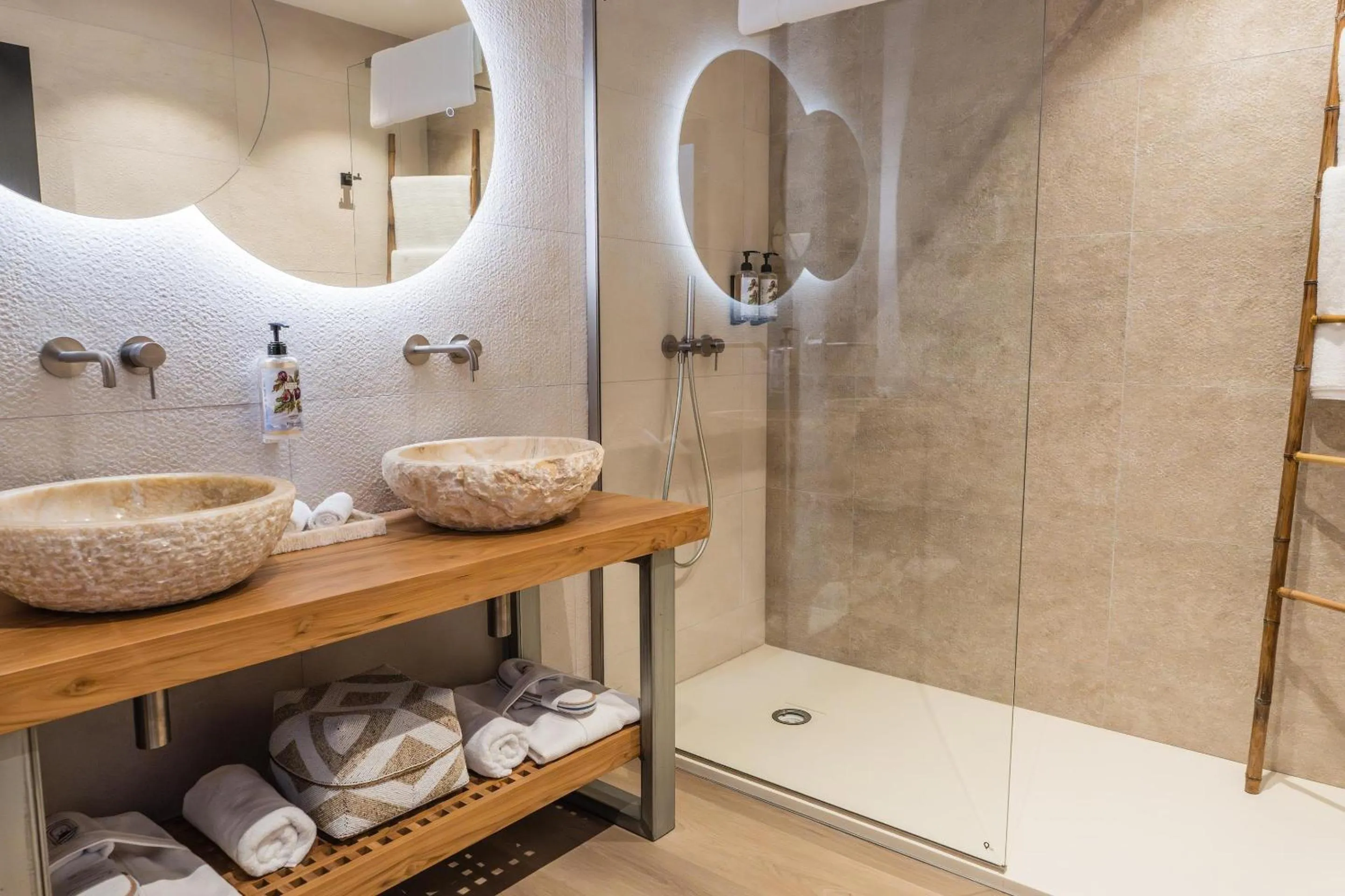 Bathroom in Hôtel & Spa Best Western Premier A Storia Solenzara