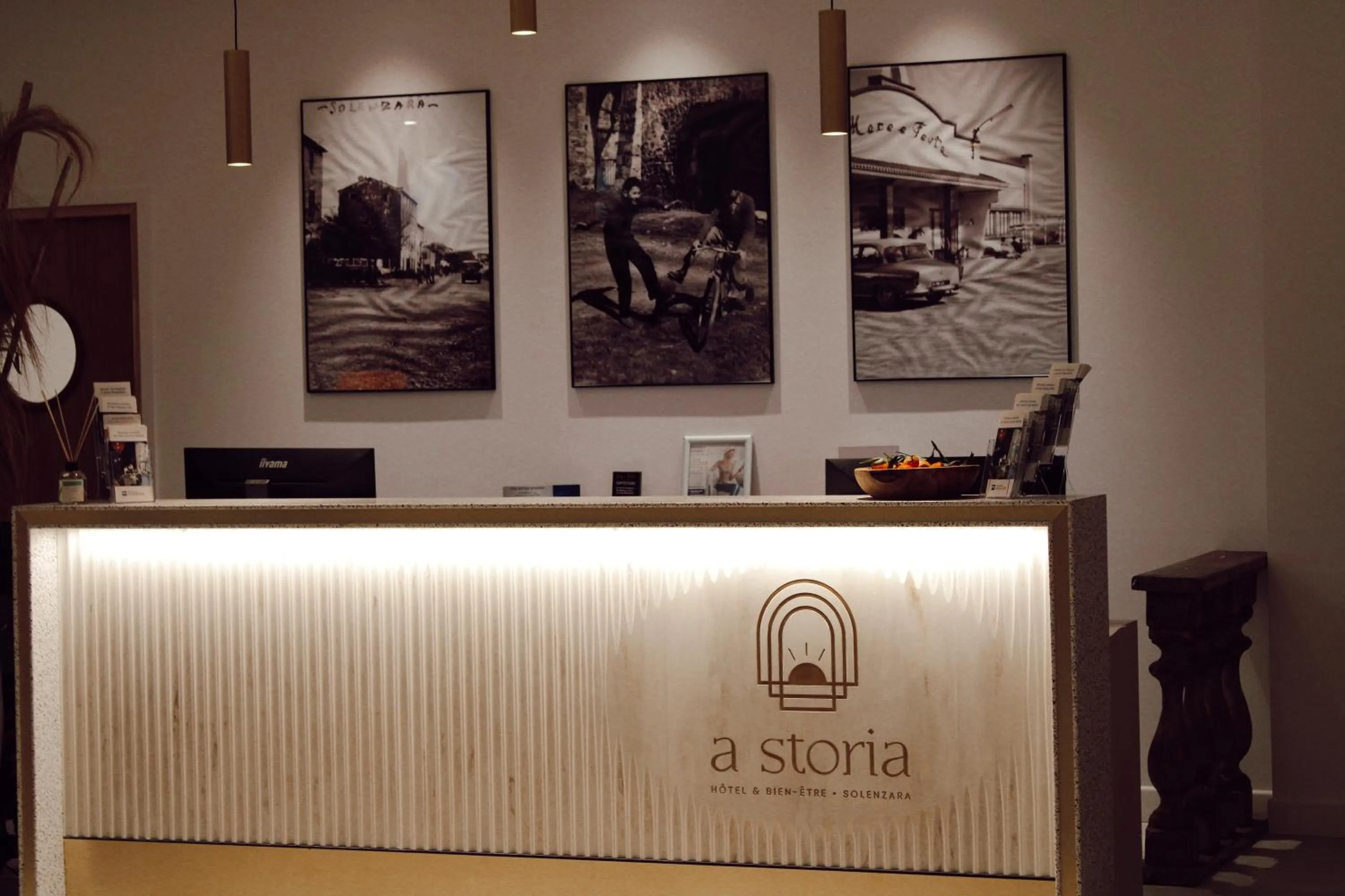 Lobby or reception in Hôtel & Spa Best Western Premier A Storia Solenzara