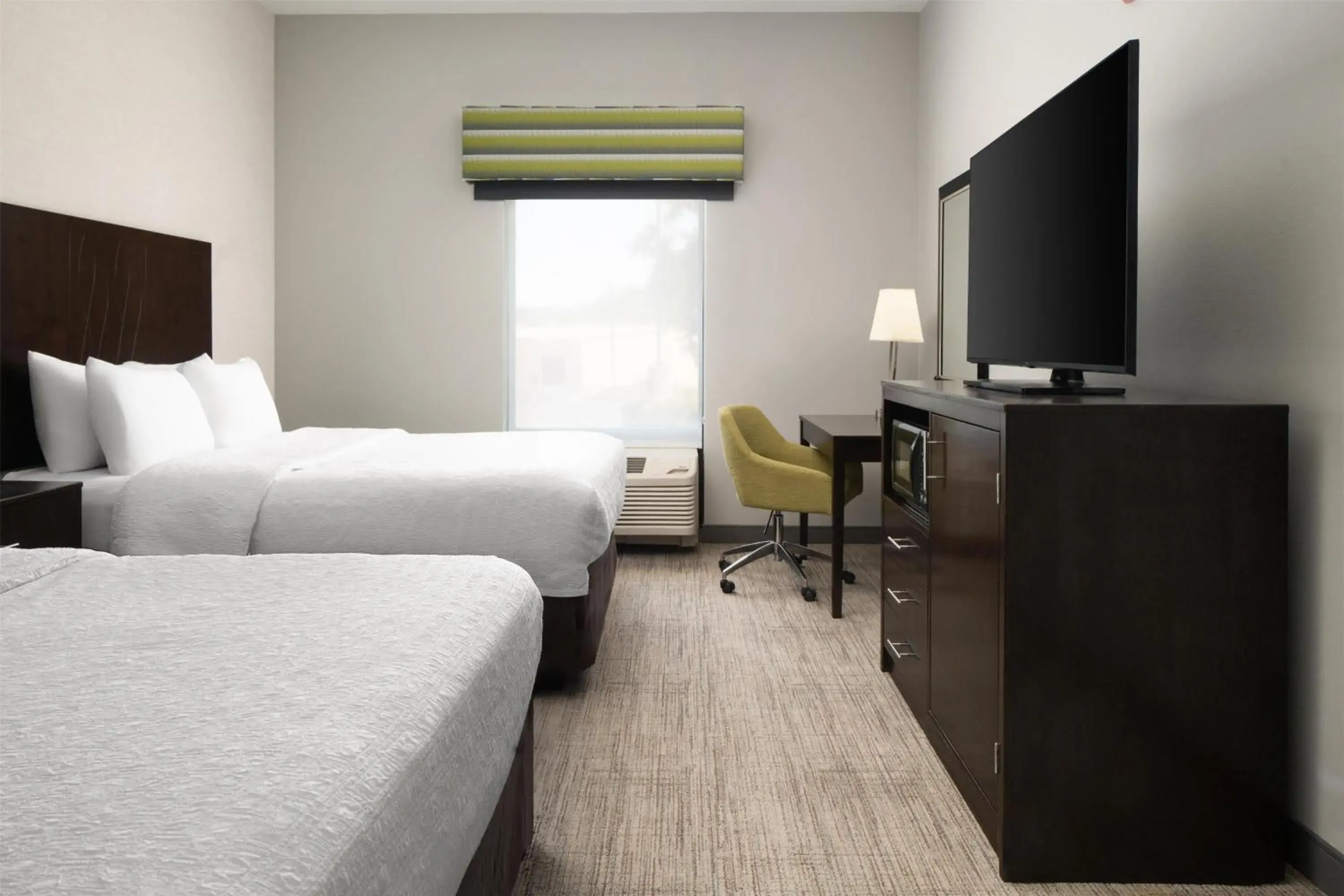 Queen Room with Two Queen Beds - Hearing Access/Non-Smoking in Hampton Inn Fairmont Queen Room with Two Queen Beds - Hearing Access/Non-Smoking in Hampton Inn Fairmont