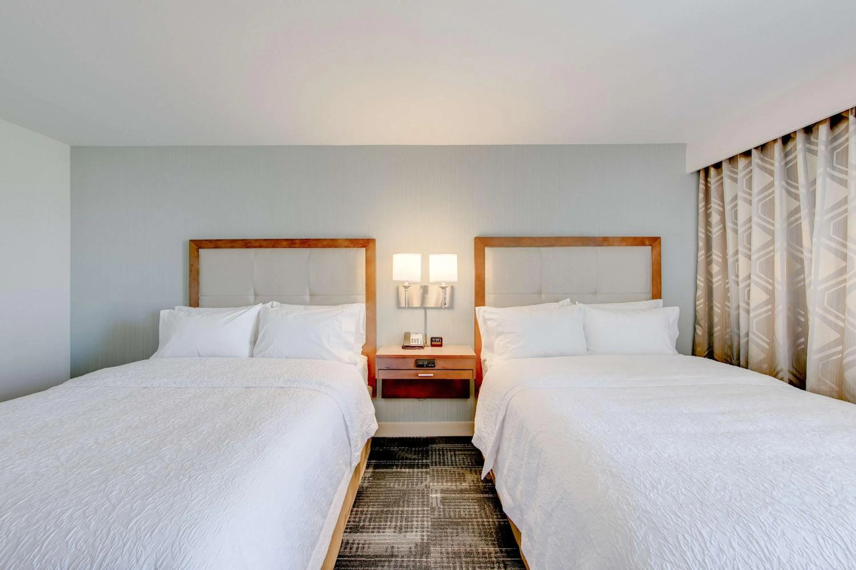 Bathroom, Bed in Hampton Inn & Suites North Houston Spring