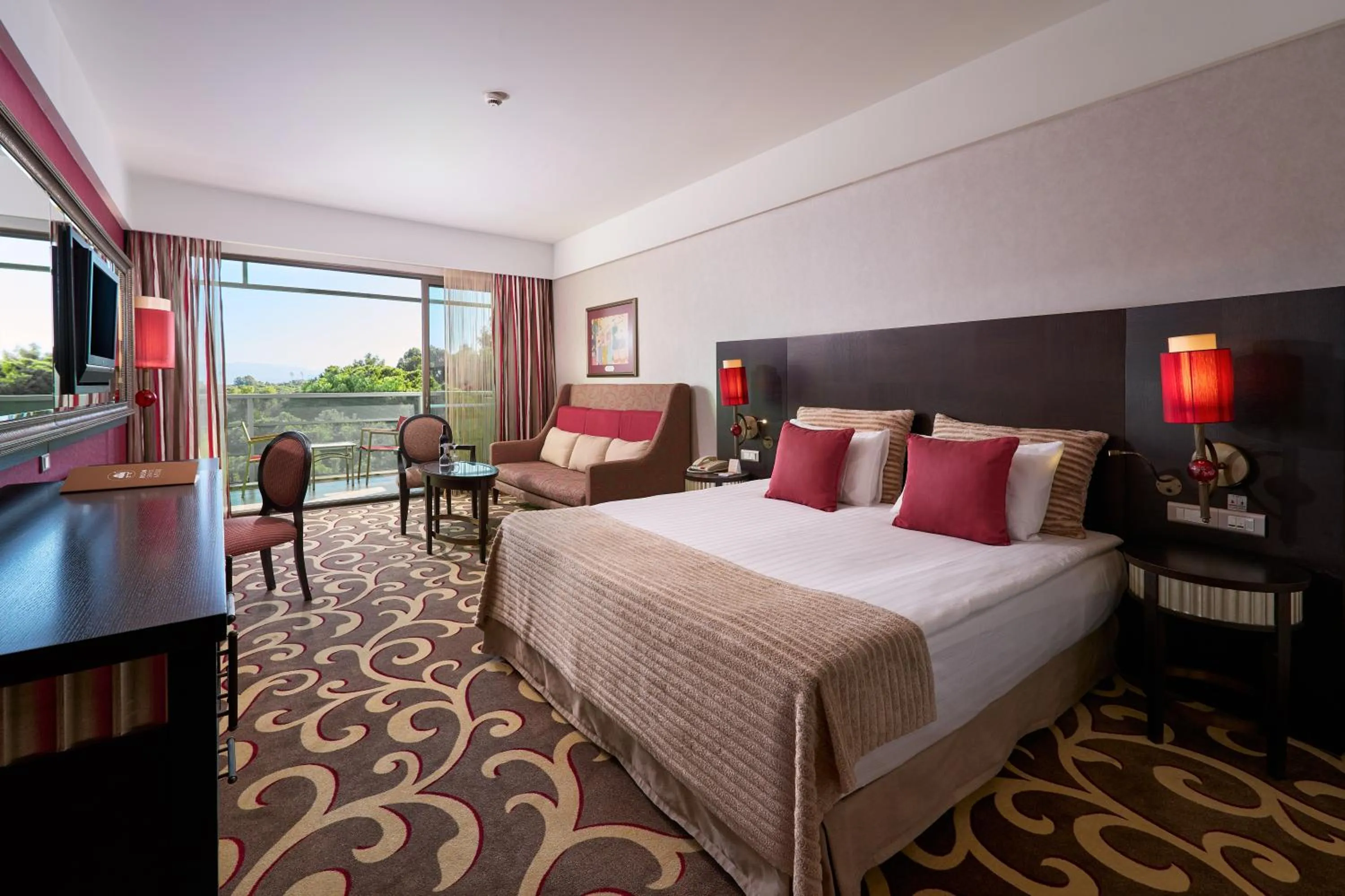 Photo of the whole room, Bed in Cornelia Diamond Golf Resort & Spa - Family Concept