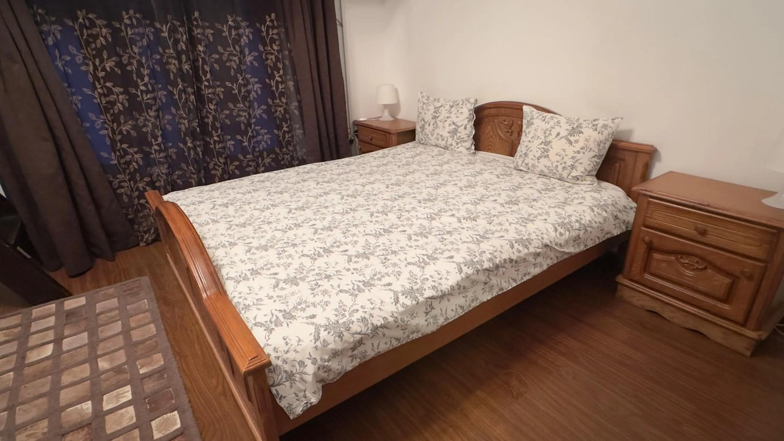 Bed in Pensiunea Bergwald Rasnov Brasov by BuySellRent