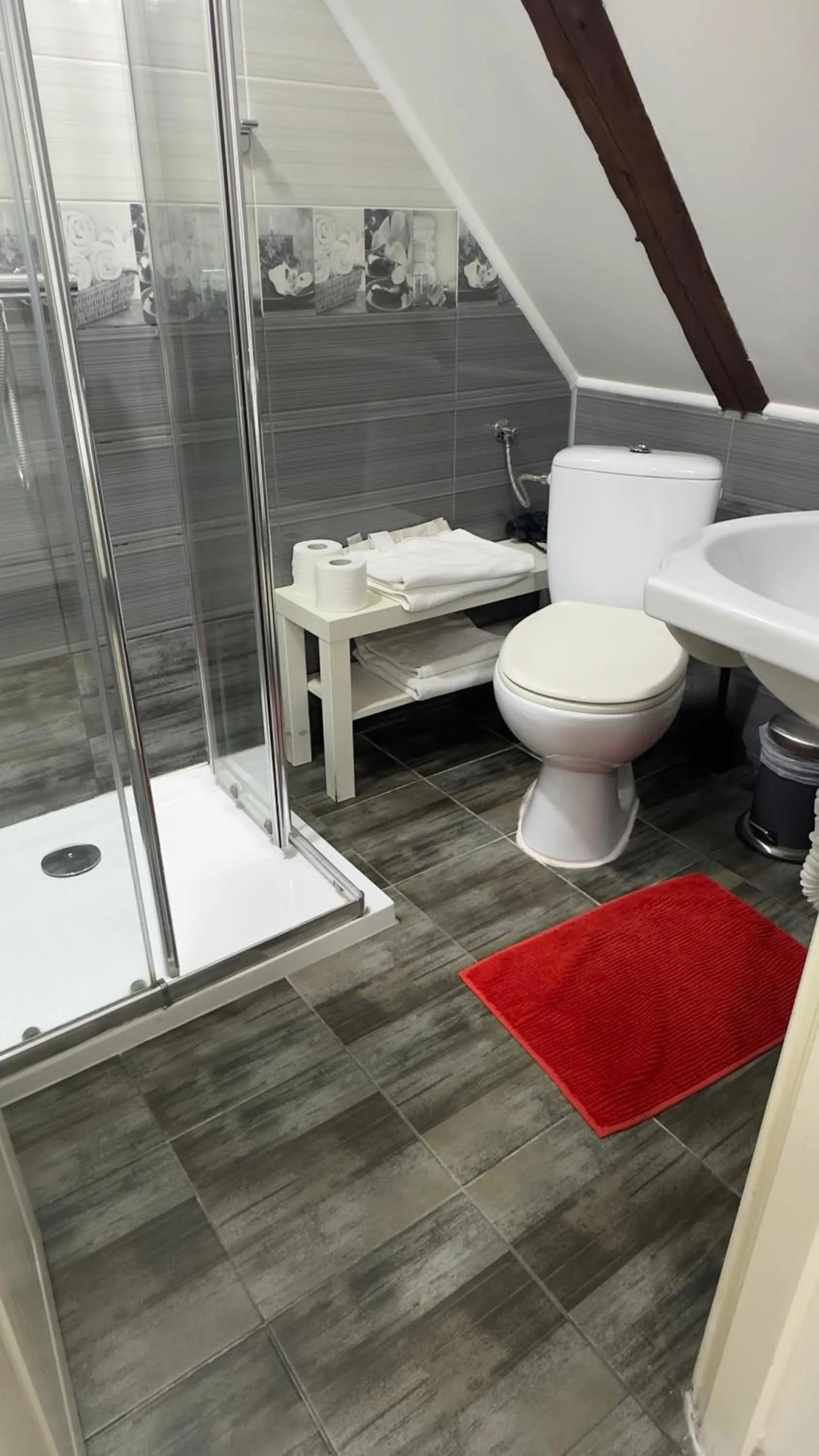 Pensiunea Bergwald Rasnov Brasov by BuySellRent