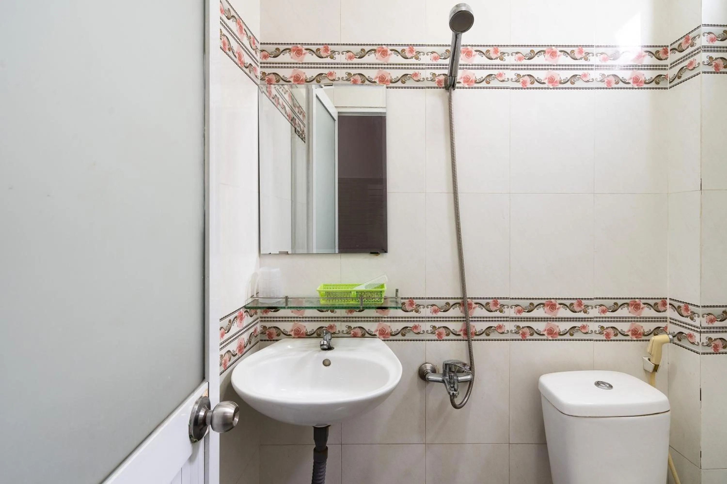 Bathroom in Collection O District 12 - Mau Tim Hotel