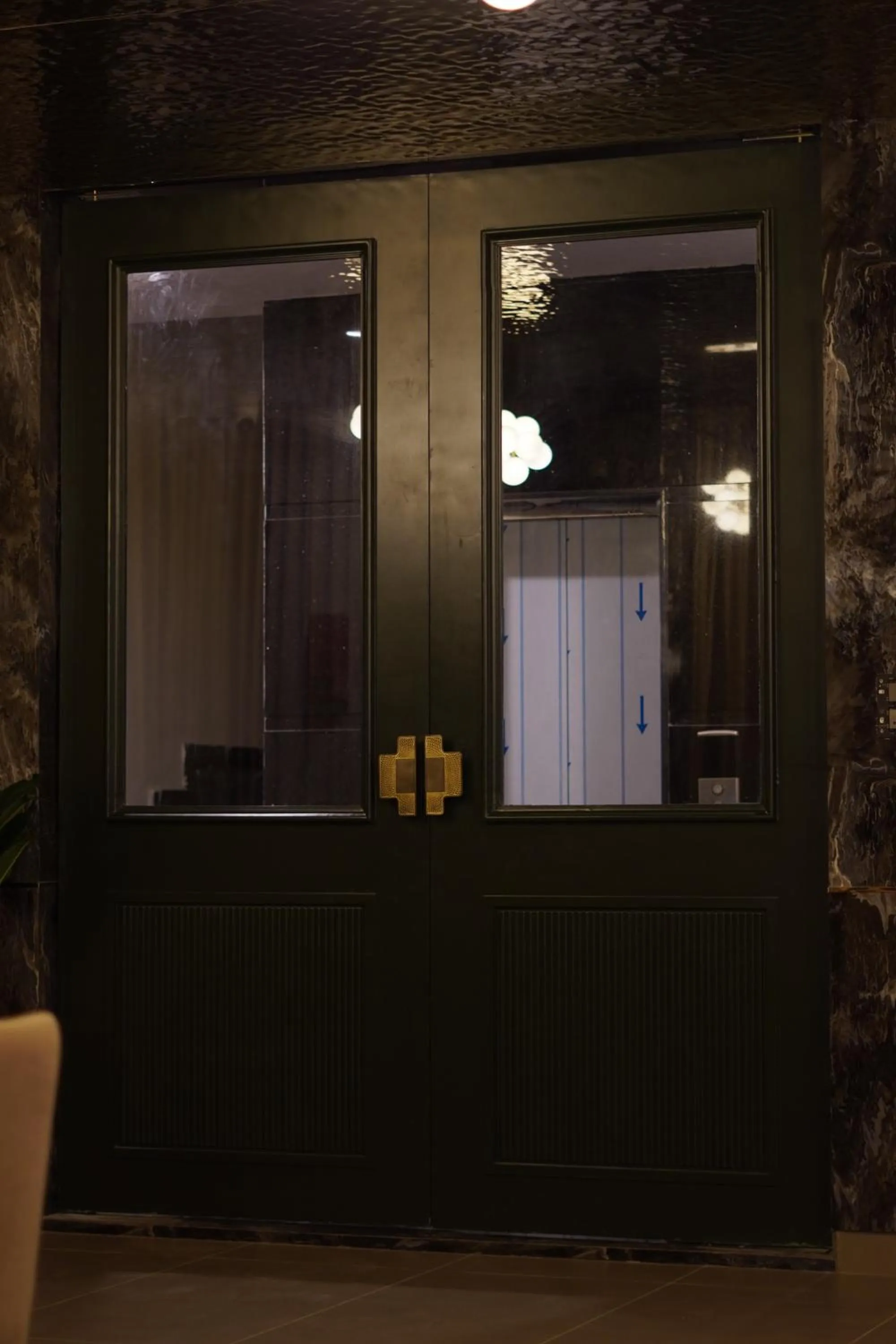 Night in Hotel Diyanvi