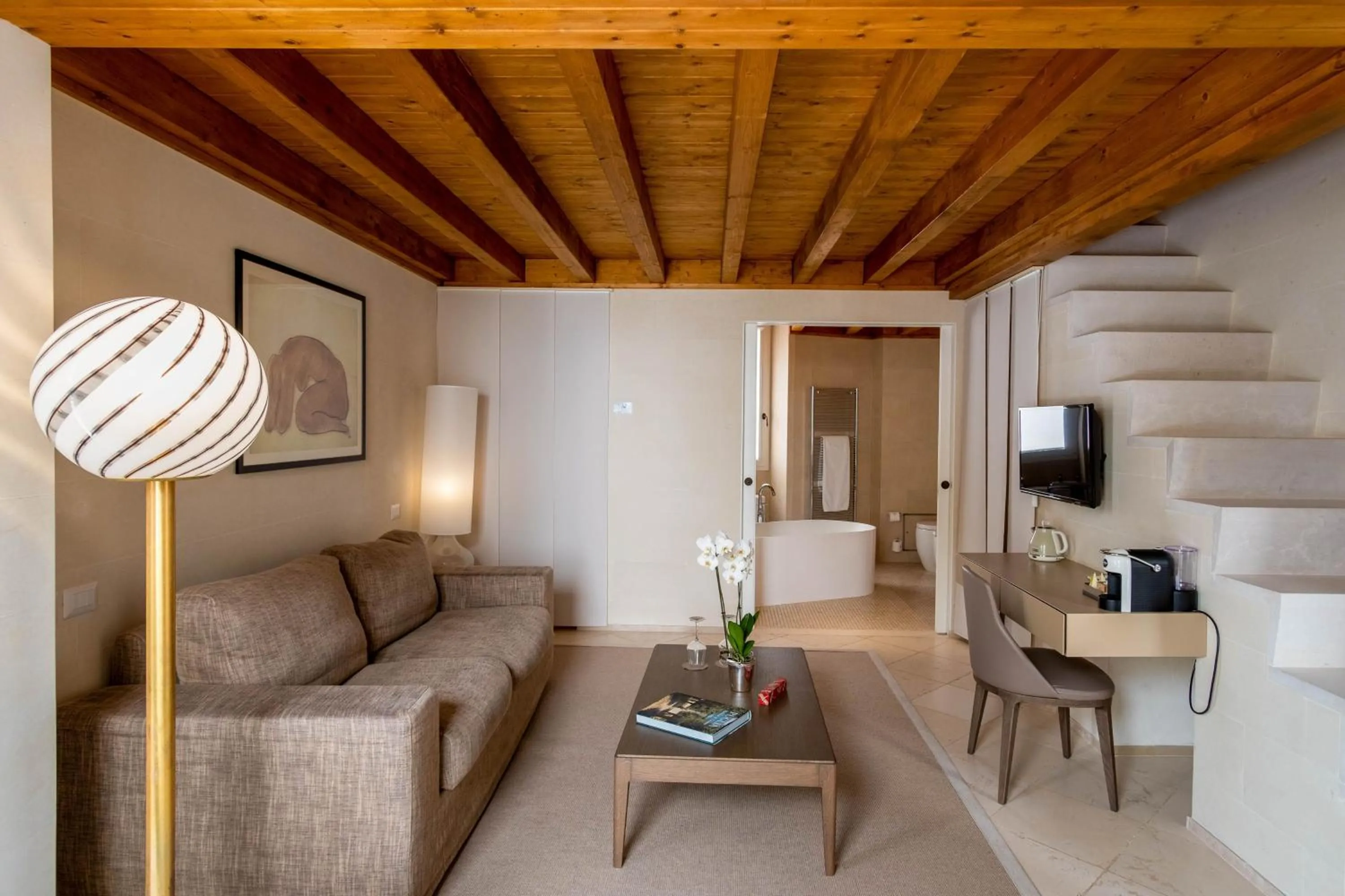 Photo of the whole room in La Fiermontina Luxury Home Hotel