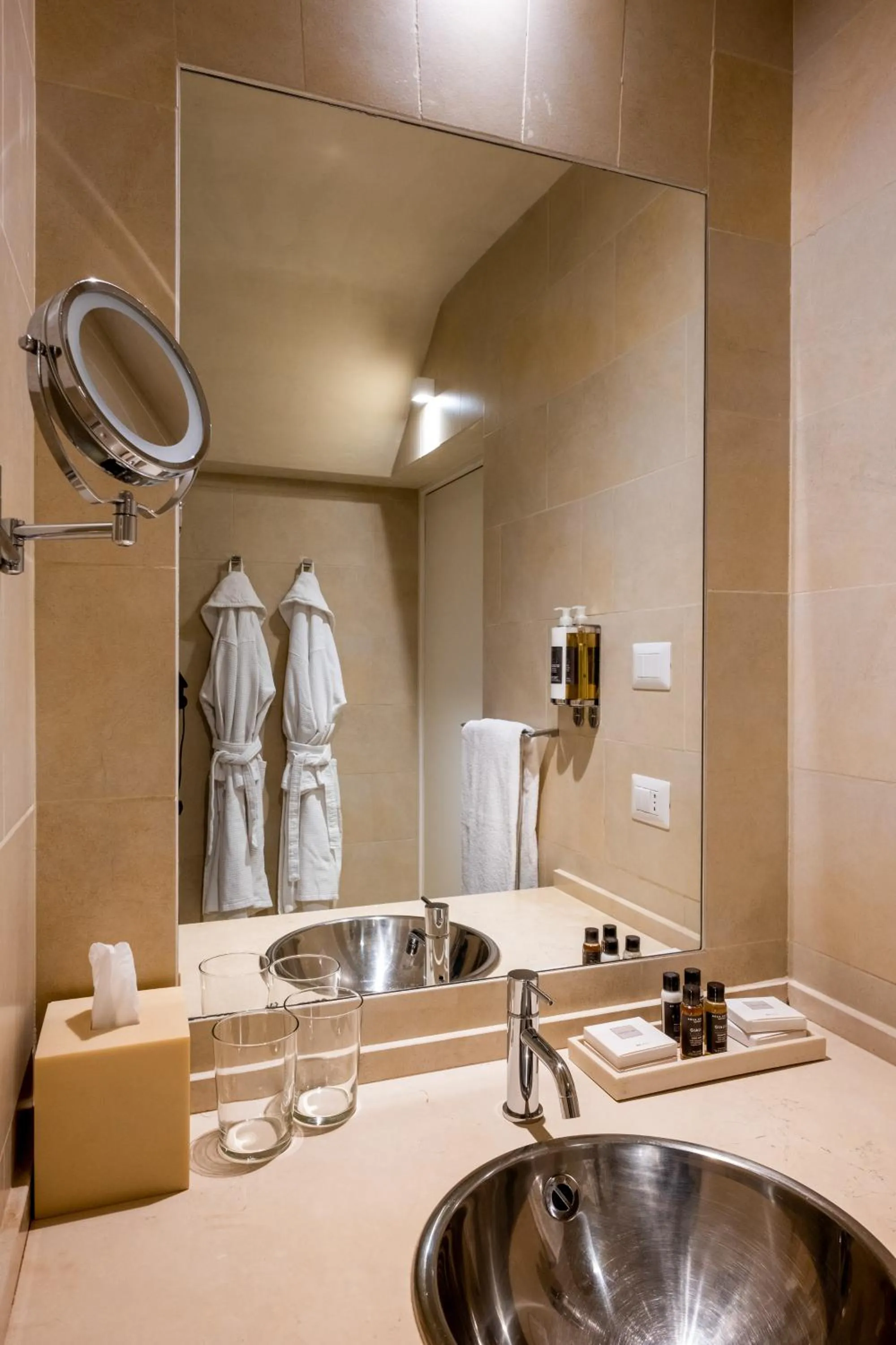 Bathroom in La Fiermontina Luxury Home Hotel