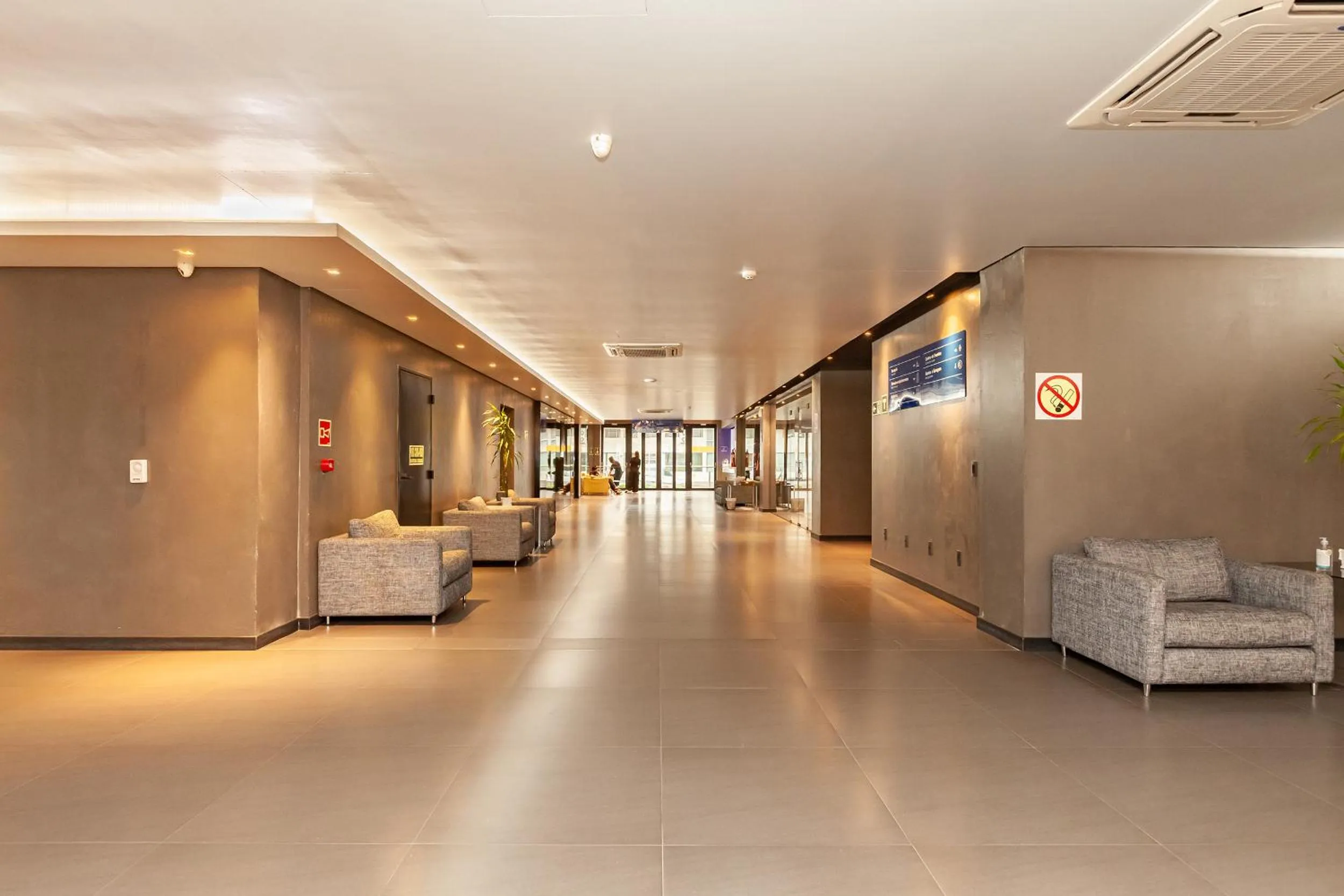 Communal lounge/ TV room in Tri Hotel Executive Lajeado