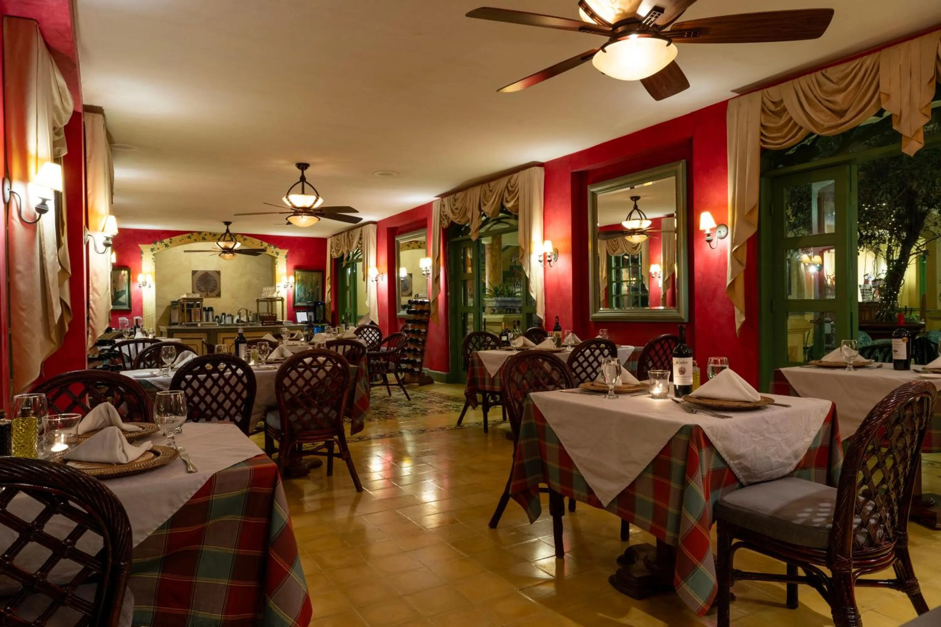 Restaurant/places to eat in Hotel Casa Turire
