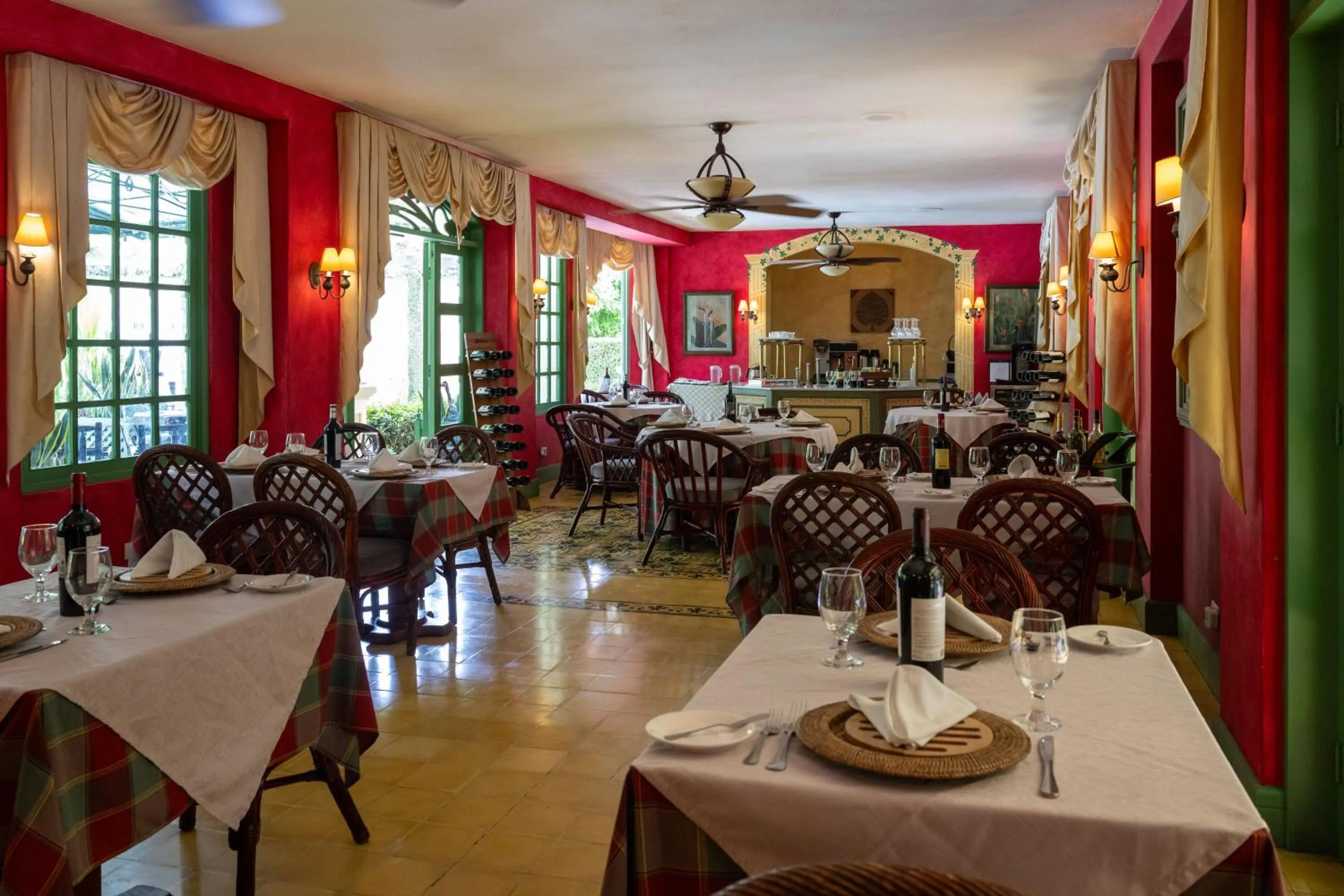Restaurant/places to eat in Hotel Casa Turire