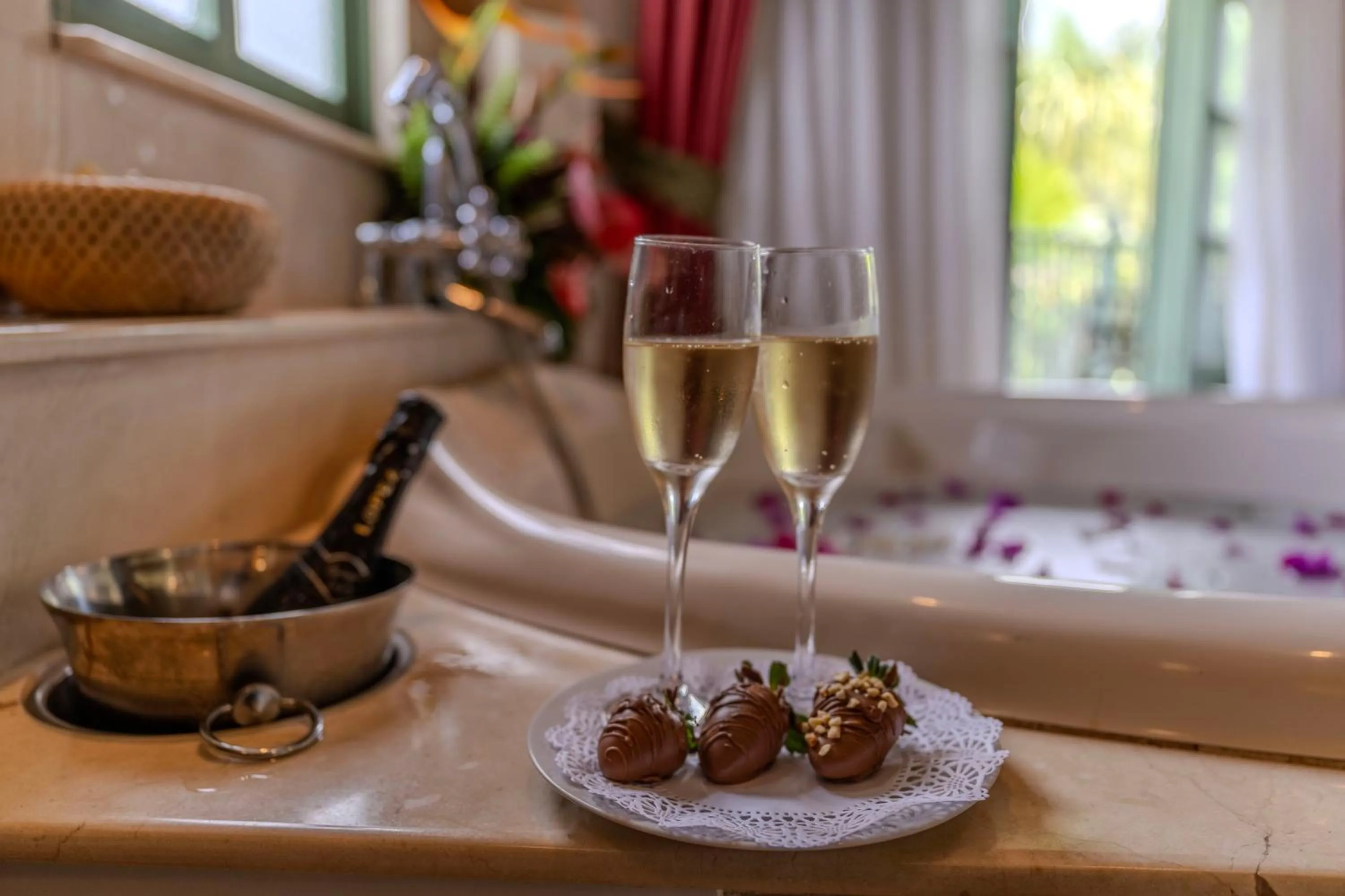 Hot Tub in Hotel Casa Turire