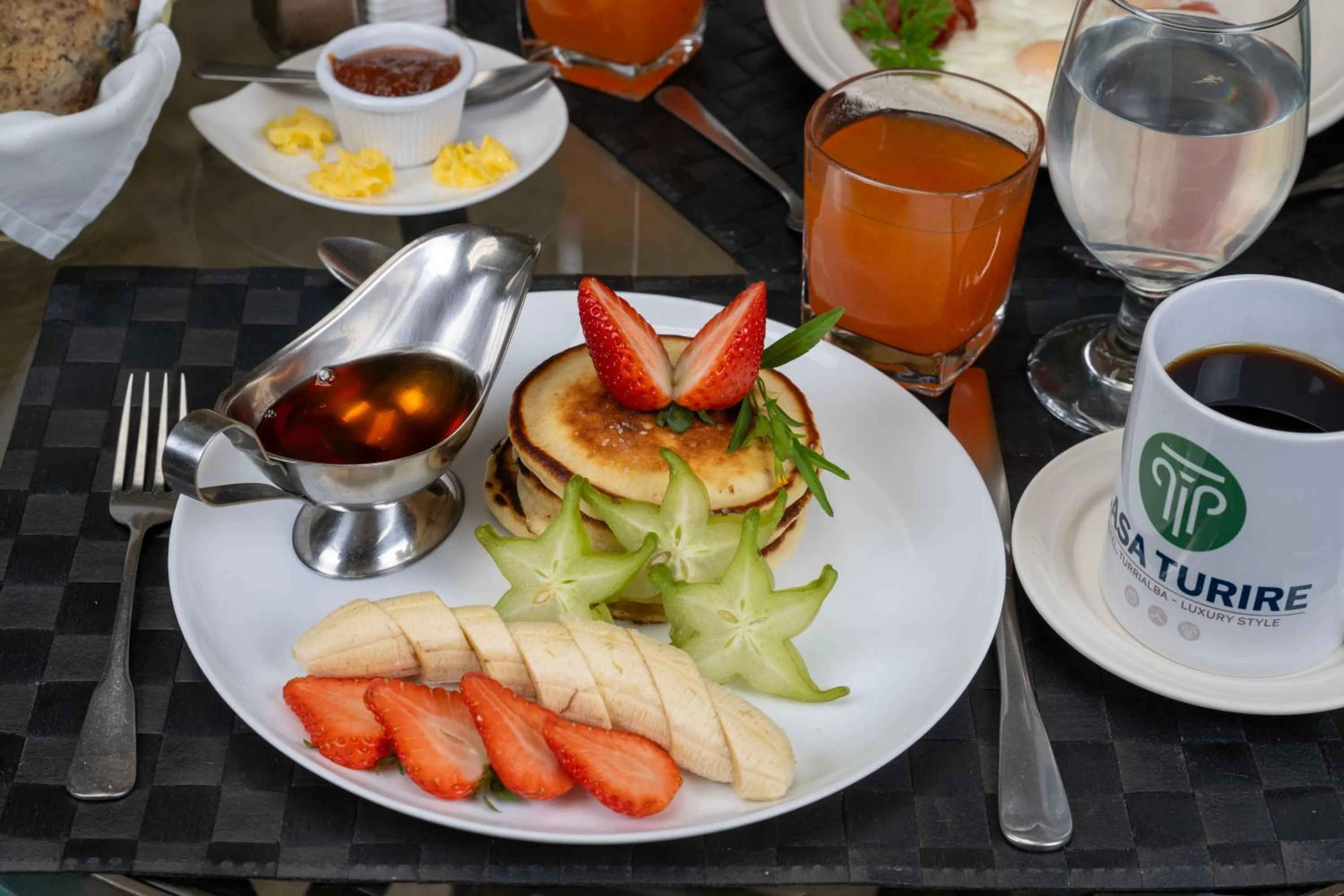 Breakfast in Hotel Casa Turire