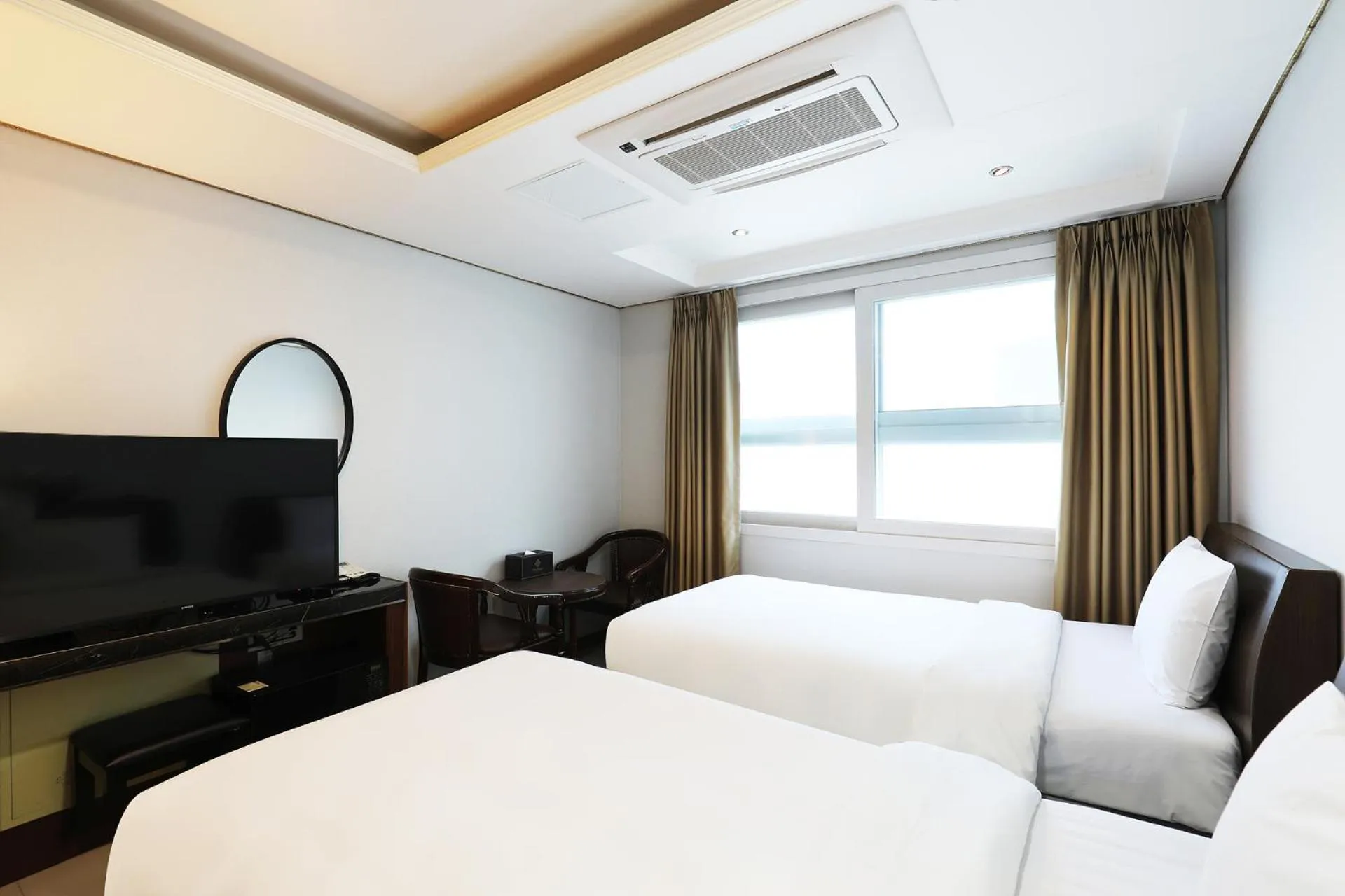 Bed in Intercity Seoul Hotel