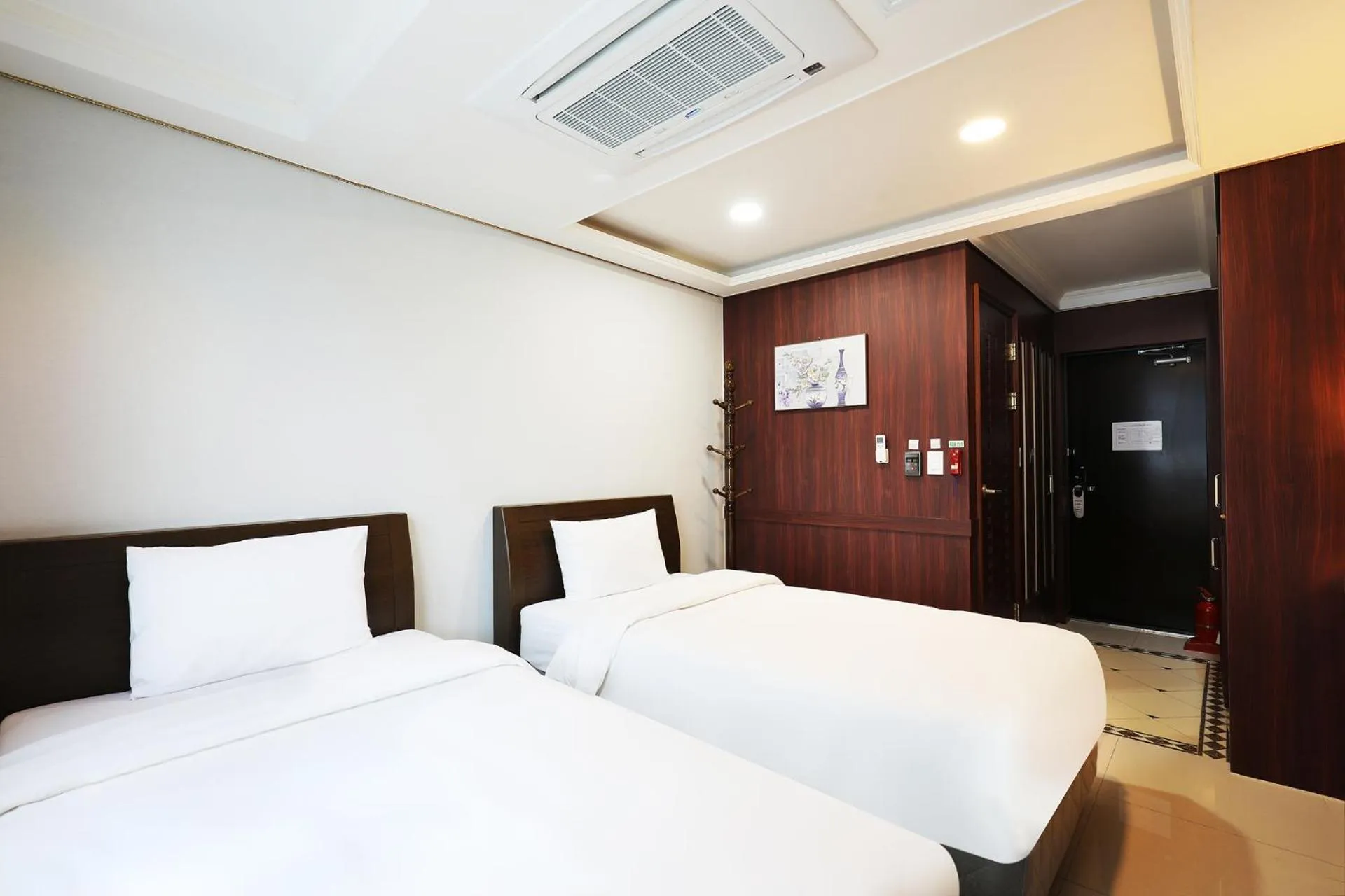 Bed in Intercity Seoul Hotel