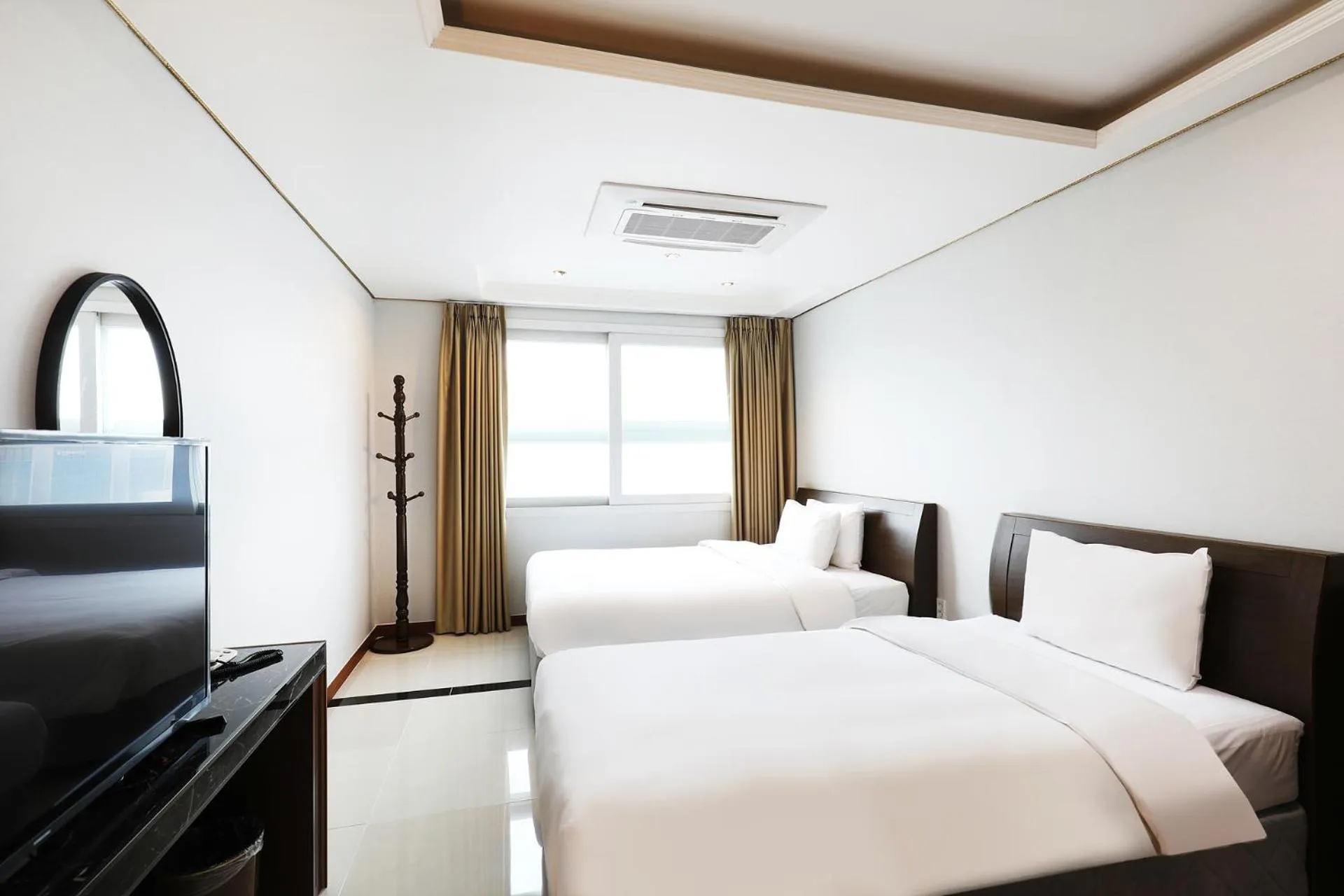 Bed in Intercity Seoul Hotel