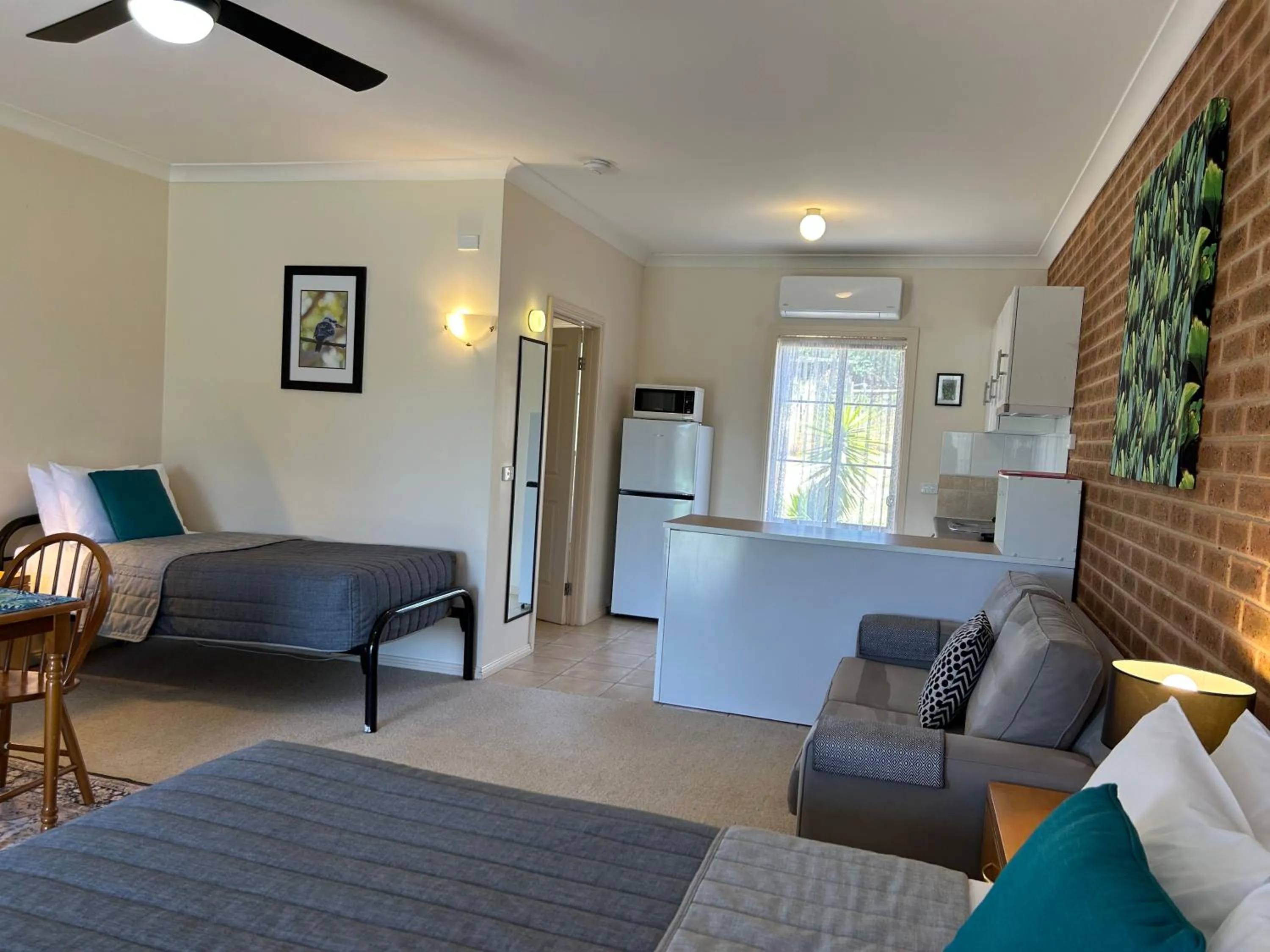 Photo of the whole room in Motel Views Yackandandah