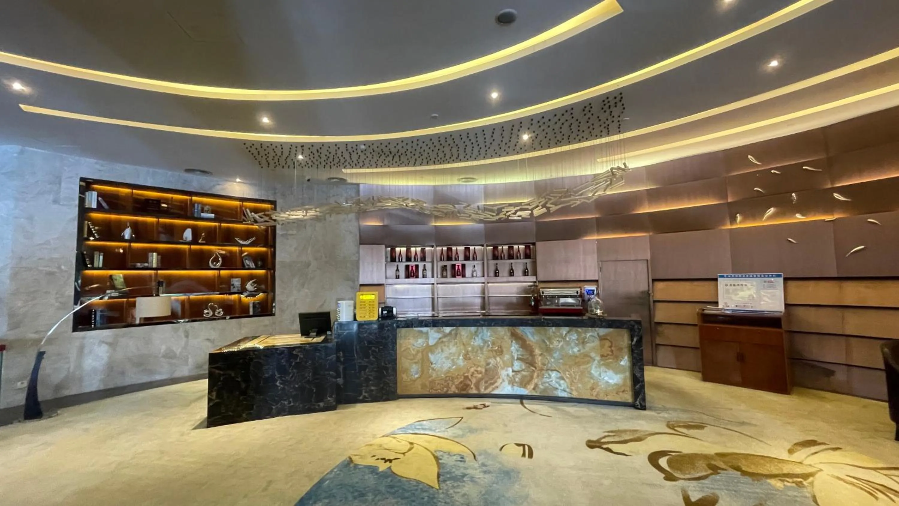 Lobby or reception in Ramada Foshan Hotel