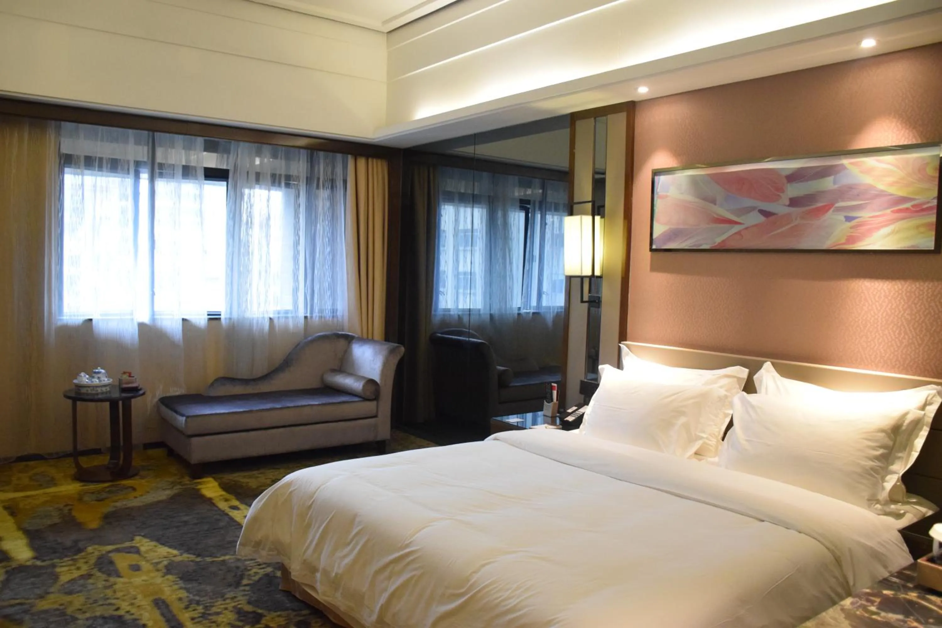 Bedroom, Bed in Ramada Foshan Hotel