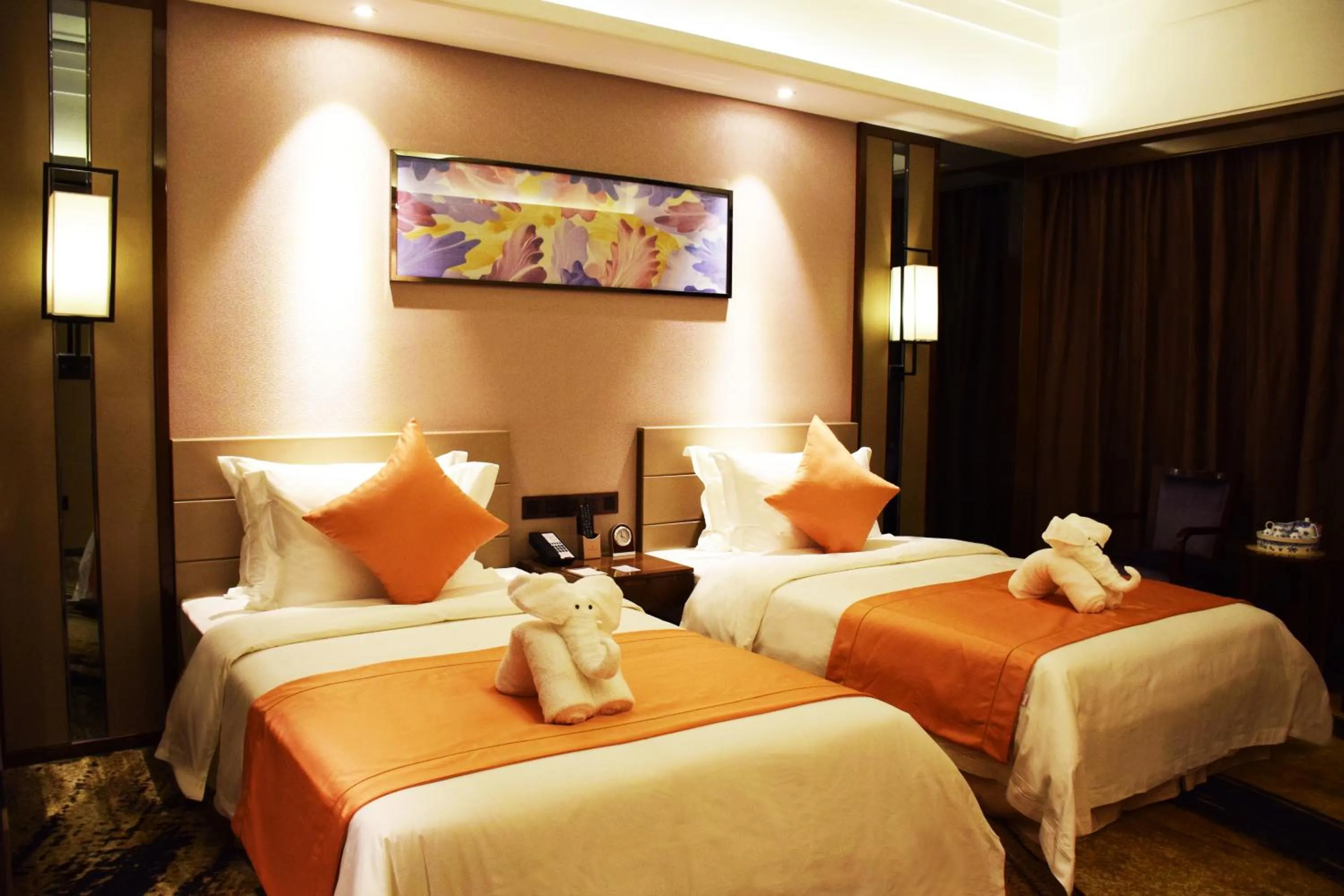 Bedroom, Bed in Ramada Foshan Hotel