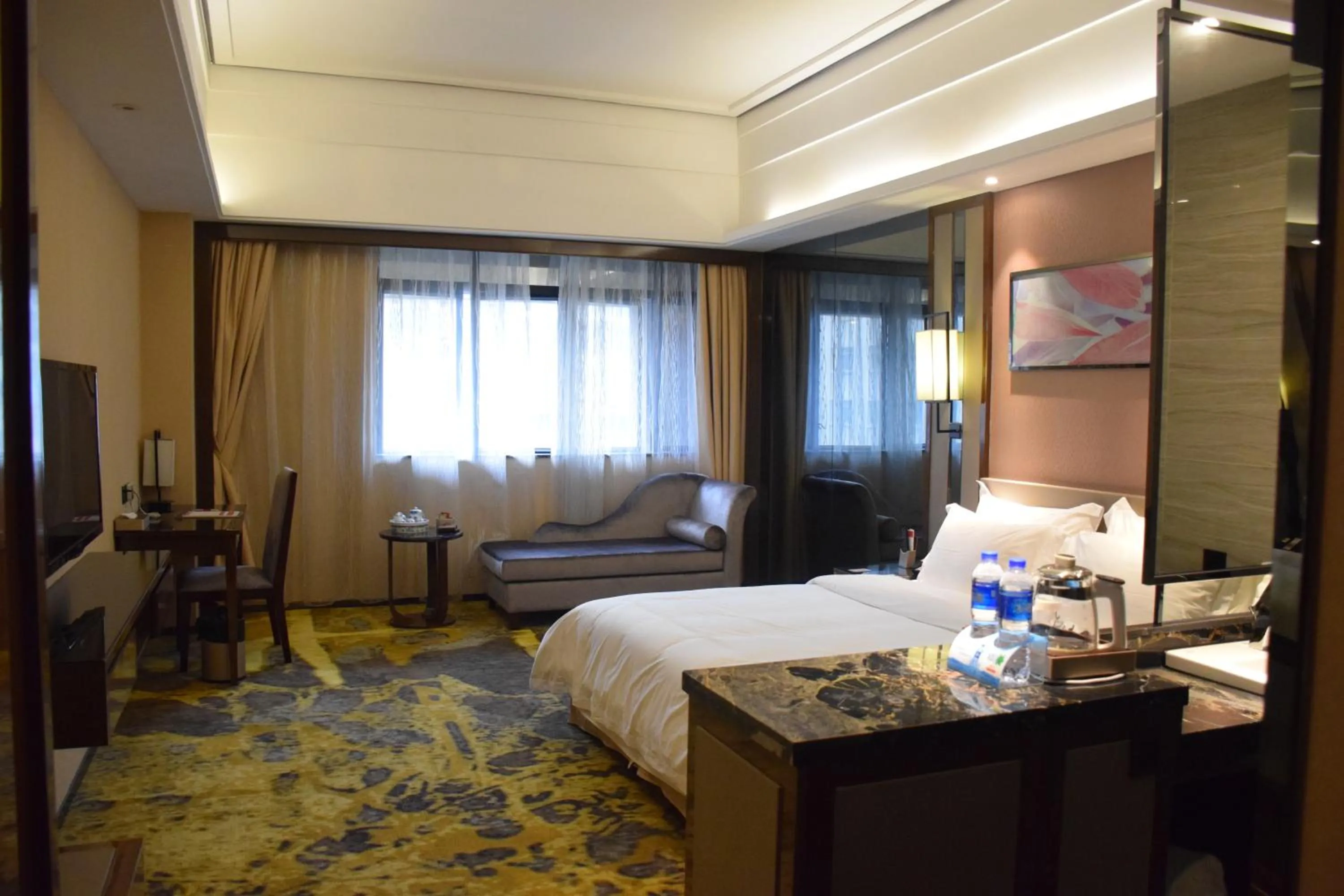 Bedroom, Bed in Ramada Foshan Hotel