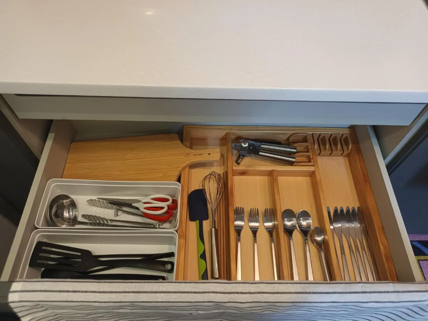 Kitchen or kitchenette in Elephant Hostel Nampo