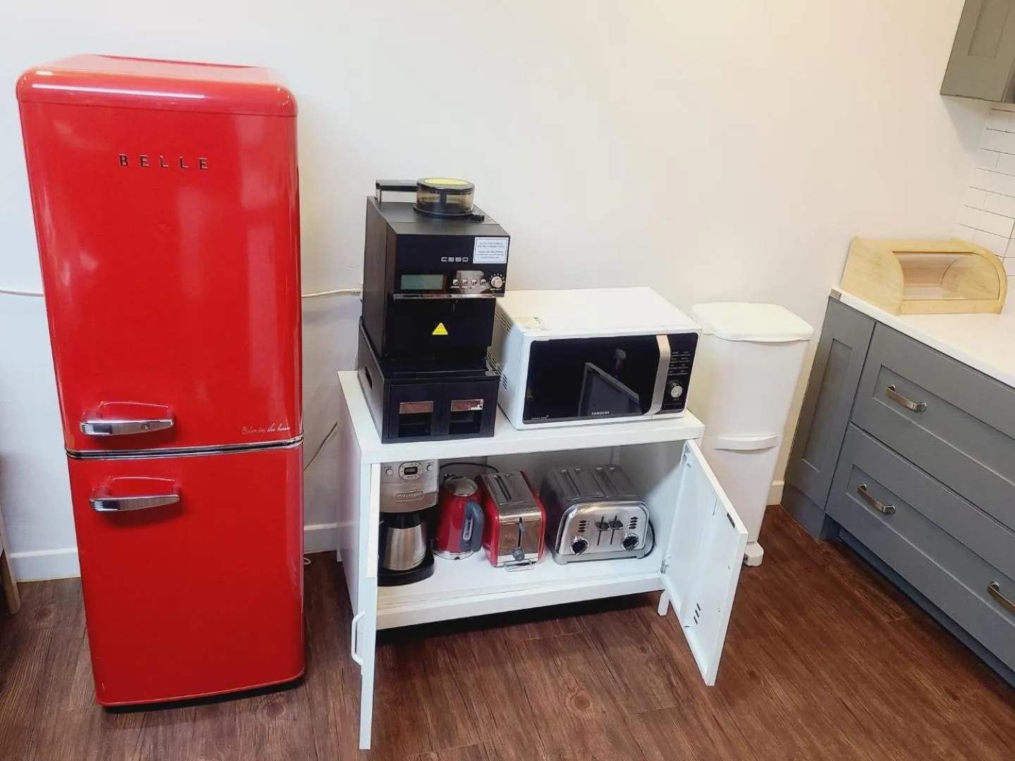 Coffee/tea facilities in Elephant Hostel Nampo