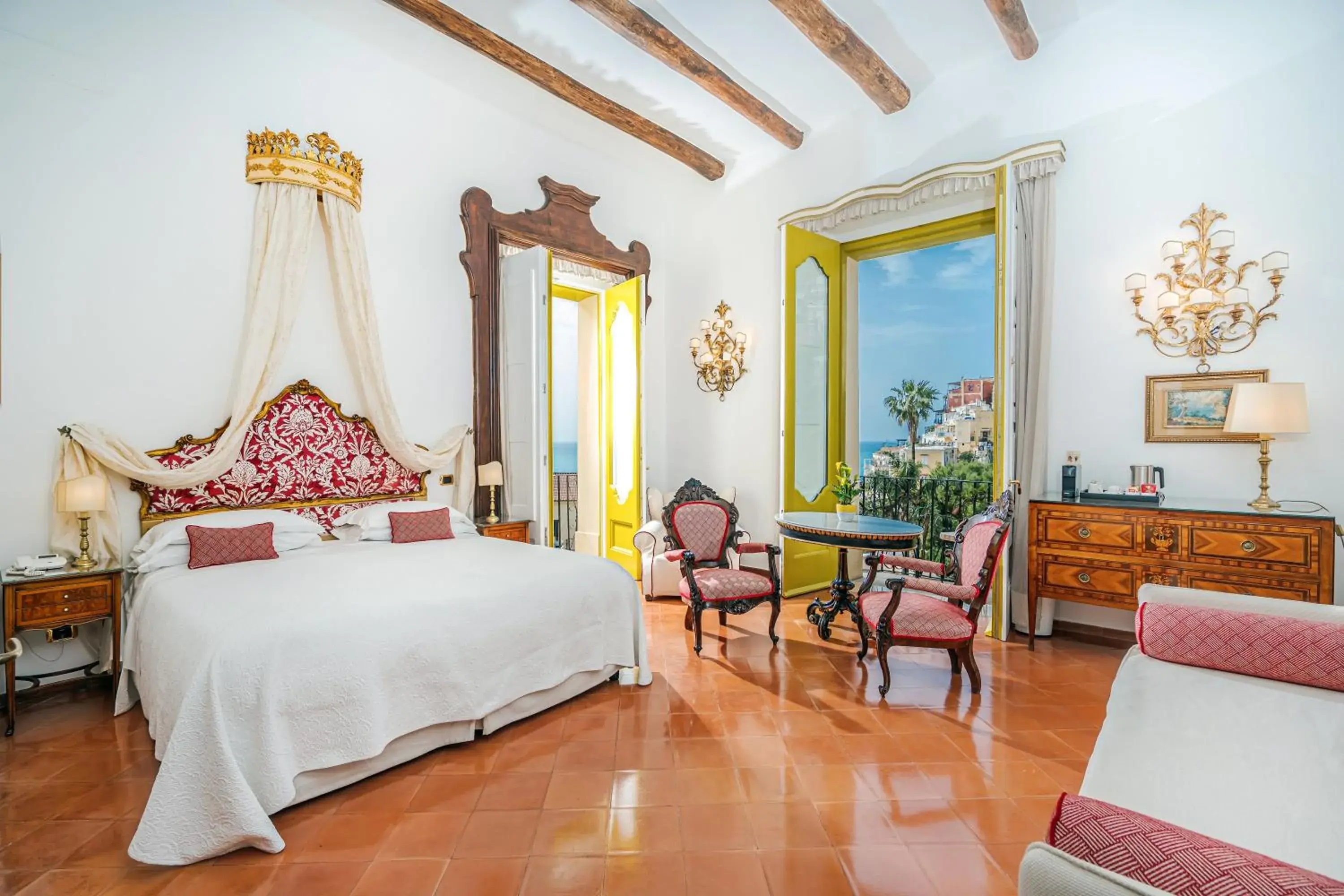 Deluxe Suite with Sea View in Hotel Palazzo Murat Deluxe Suite with Sea View in Hotel Palazzo Murat