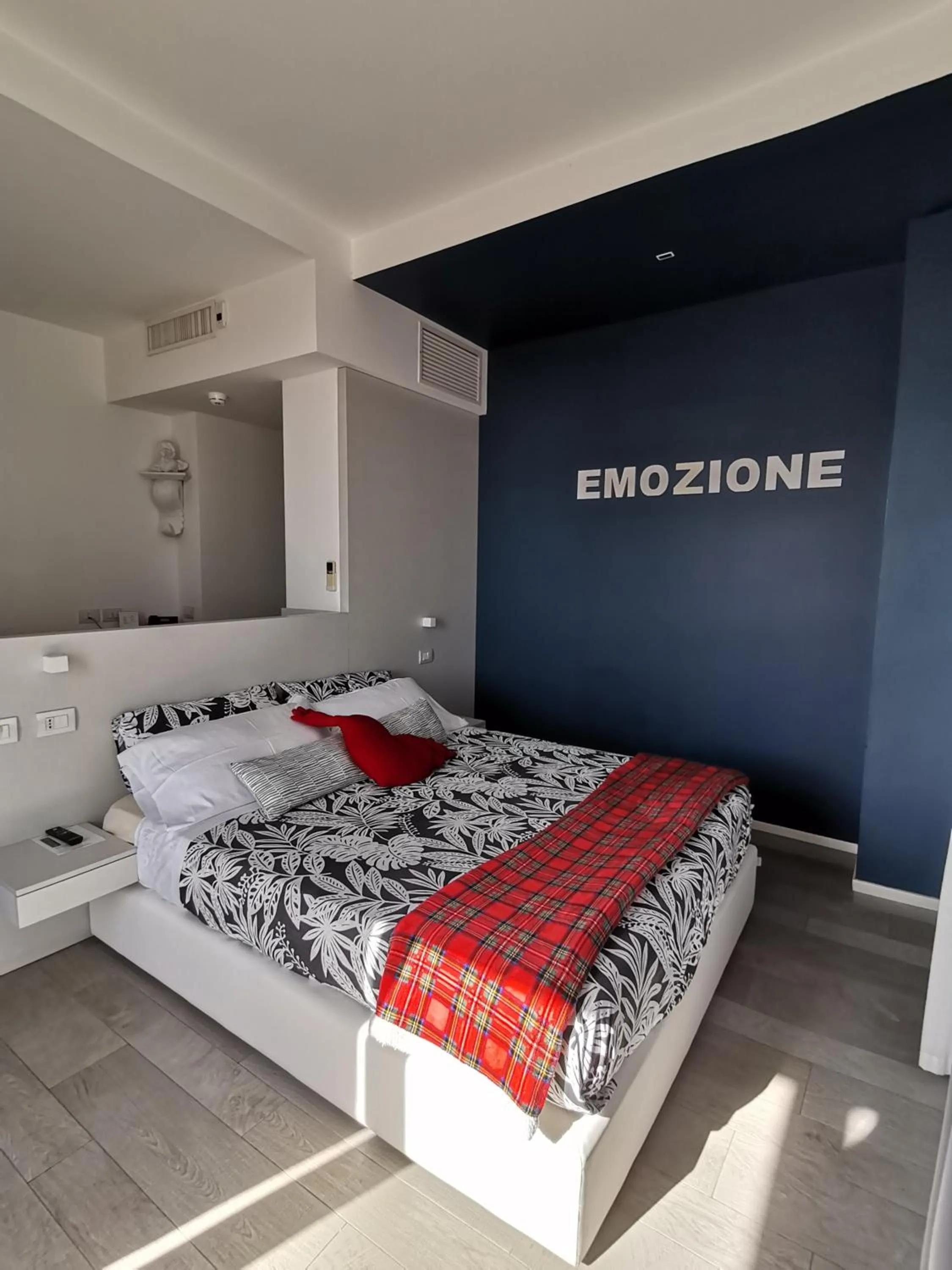 Bedroom, Bed in Hotel Madalù