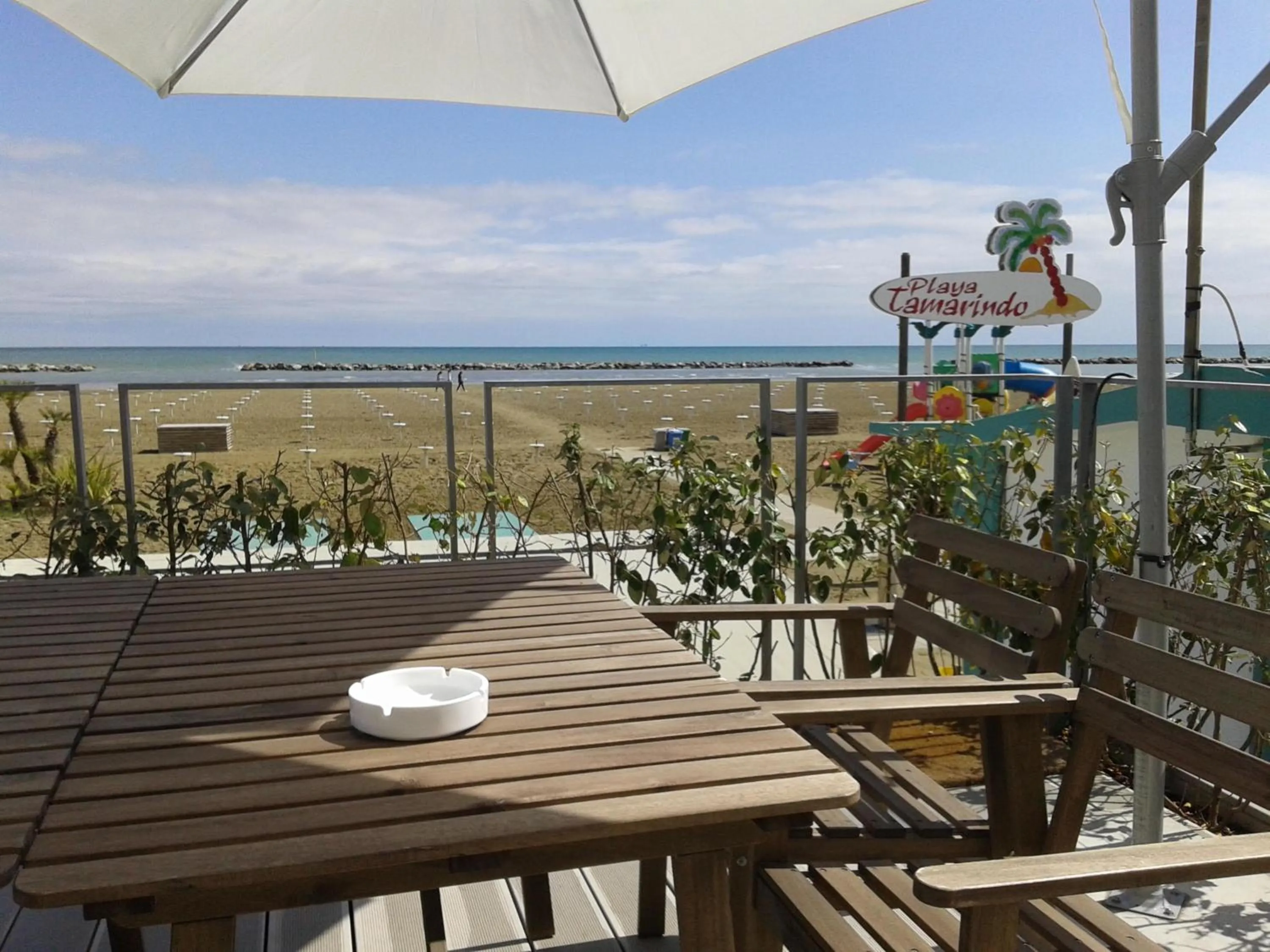 Communal lounge/ TV room in Hotel Madalù