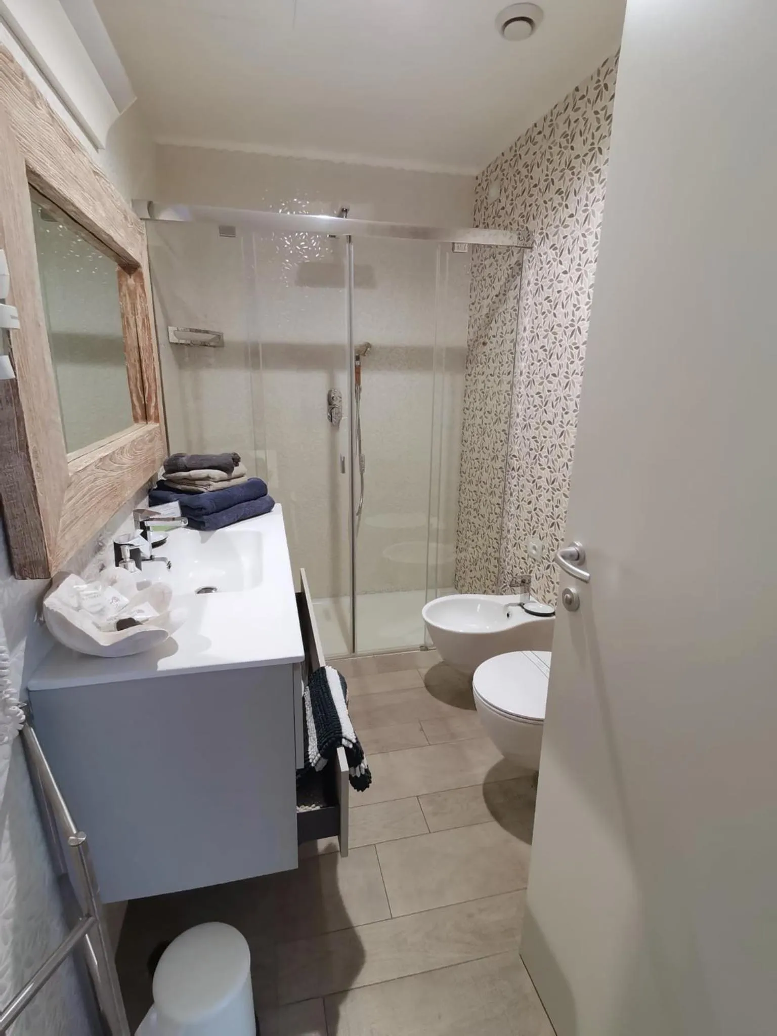 Bathroom in Hotel Madalù