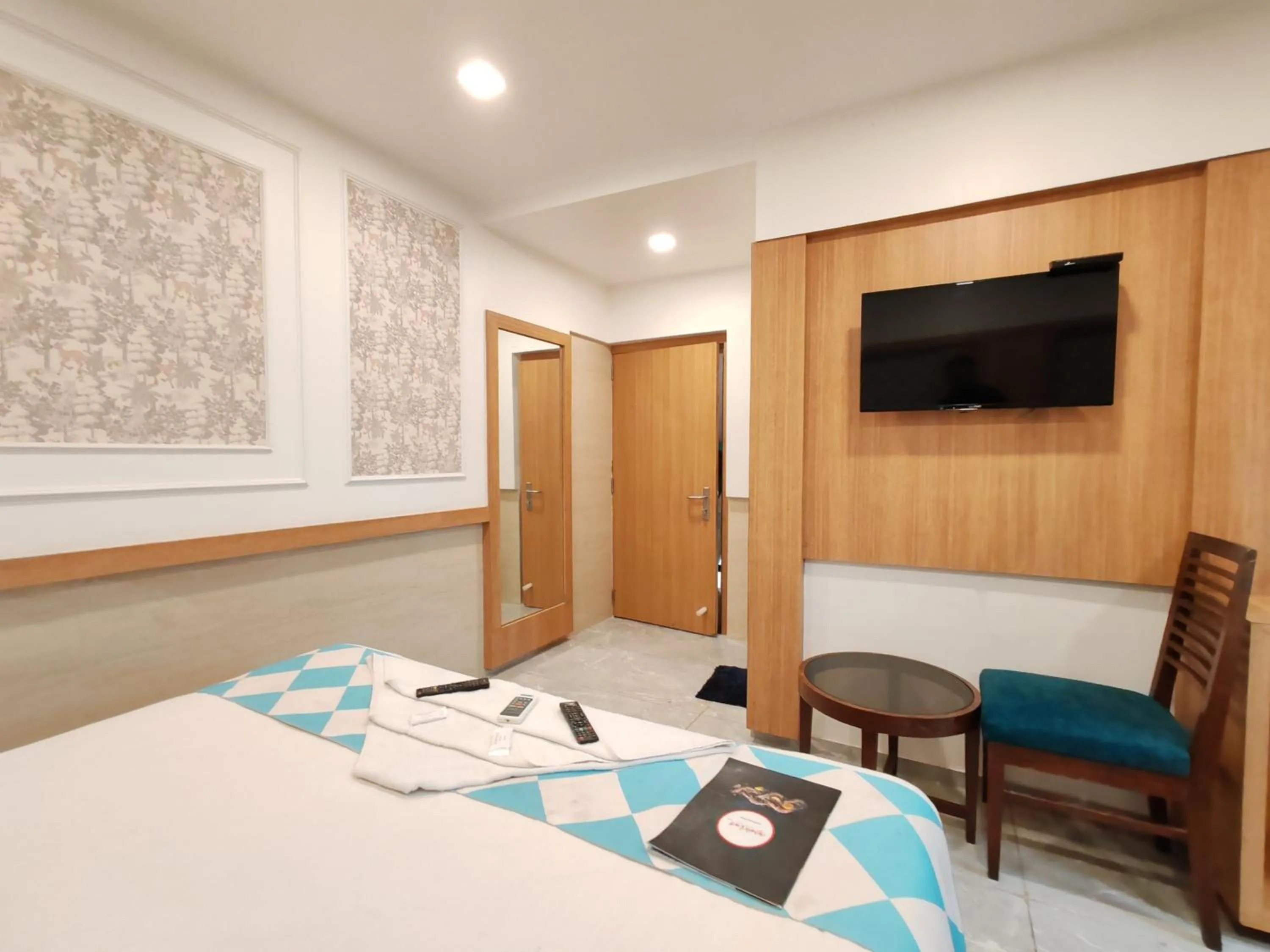 Bedroom, Bed in Hotel Aishwarya Residency