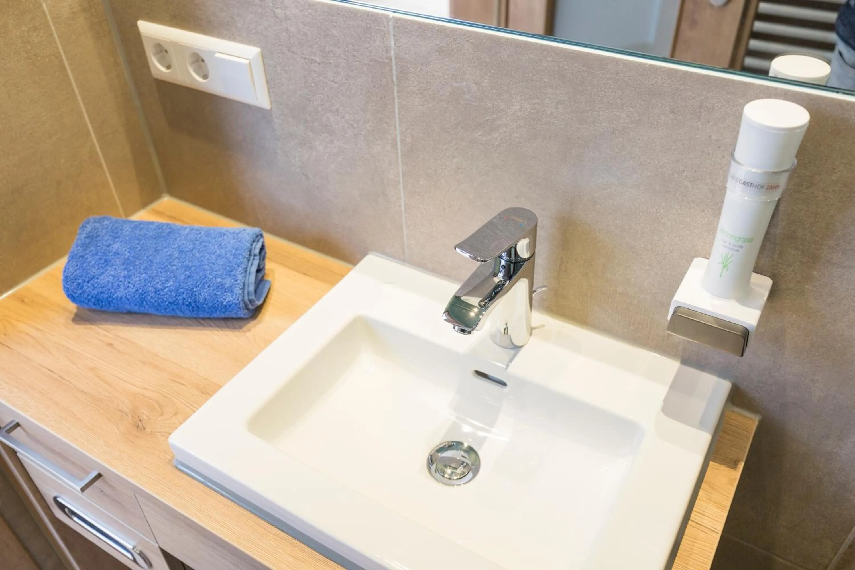 Logo/Certificate/Sign in Landgasthof Zahn