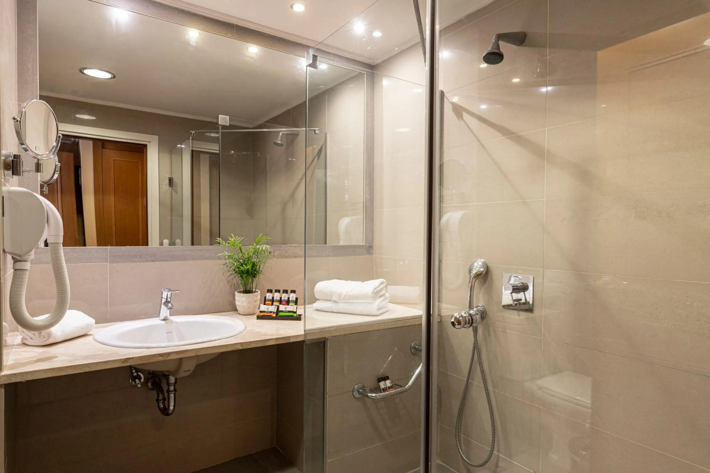 Shower in Amalia Hotel Nafplio