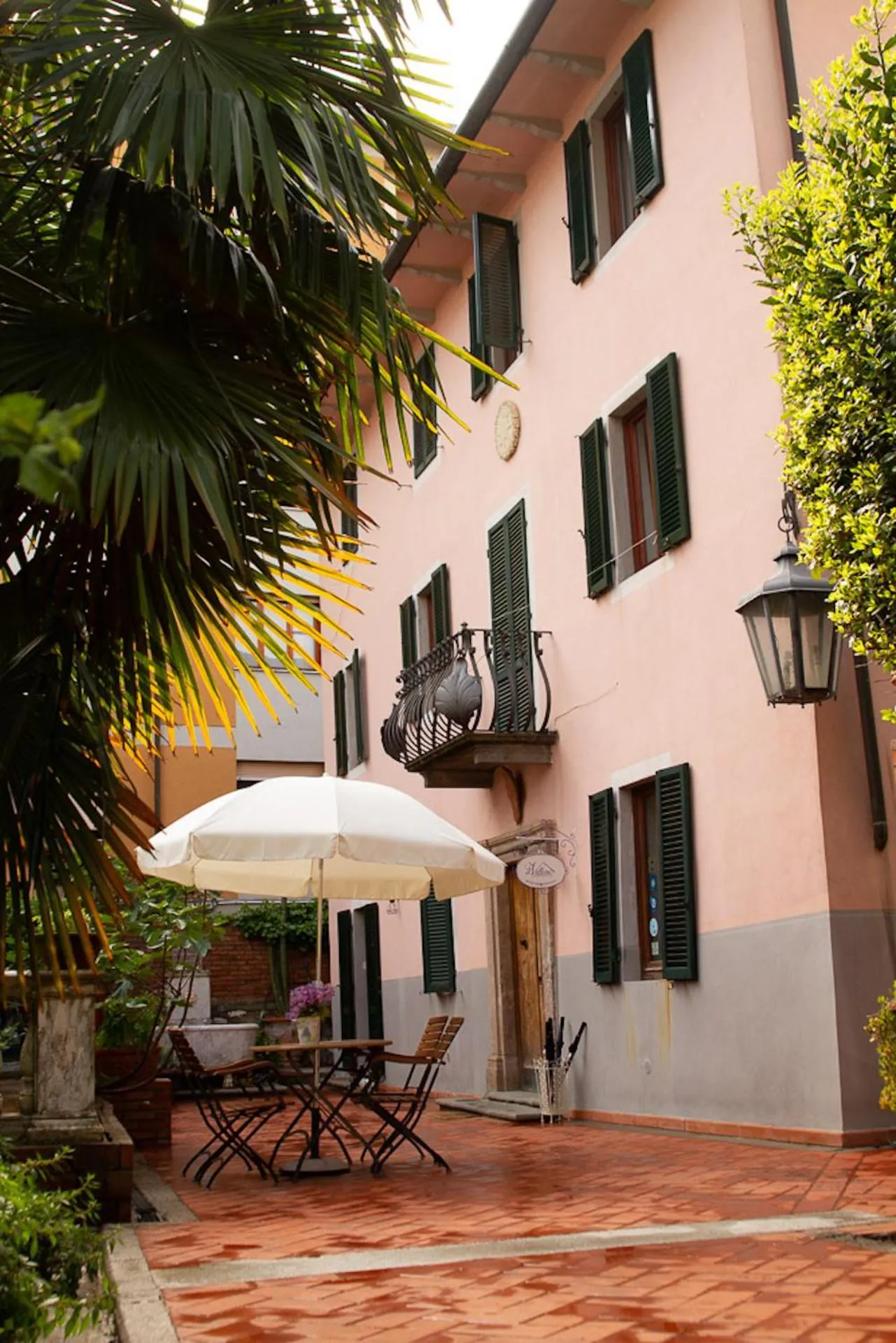 Property building in Il Villino